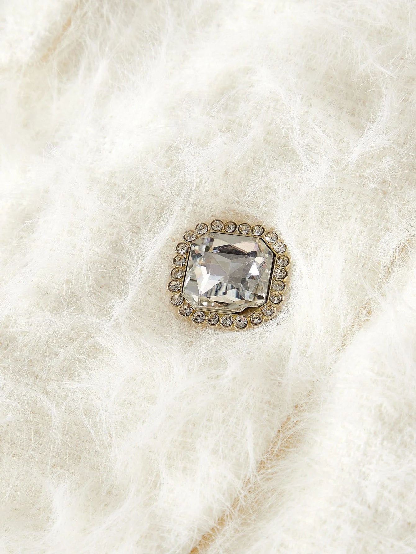 PREMIUM FUZZY LAPEL COLLAR DOUBLE BREASTED PLACKET RHINESTONE DETAIL OVERCOAT