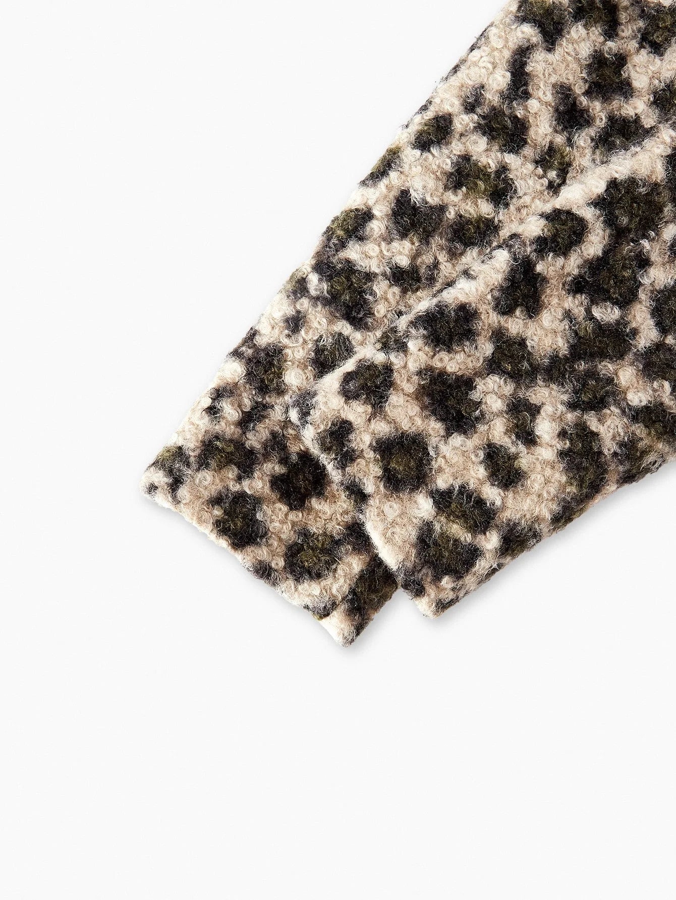 PREMIUM FUZZY LEOPARD PATTERN LAPEL COLLAR DOUBLE BREASTED PLACKET OVERCOAT