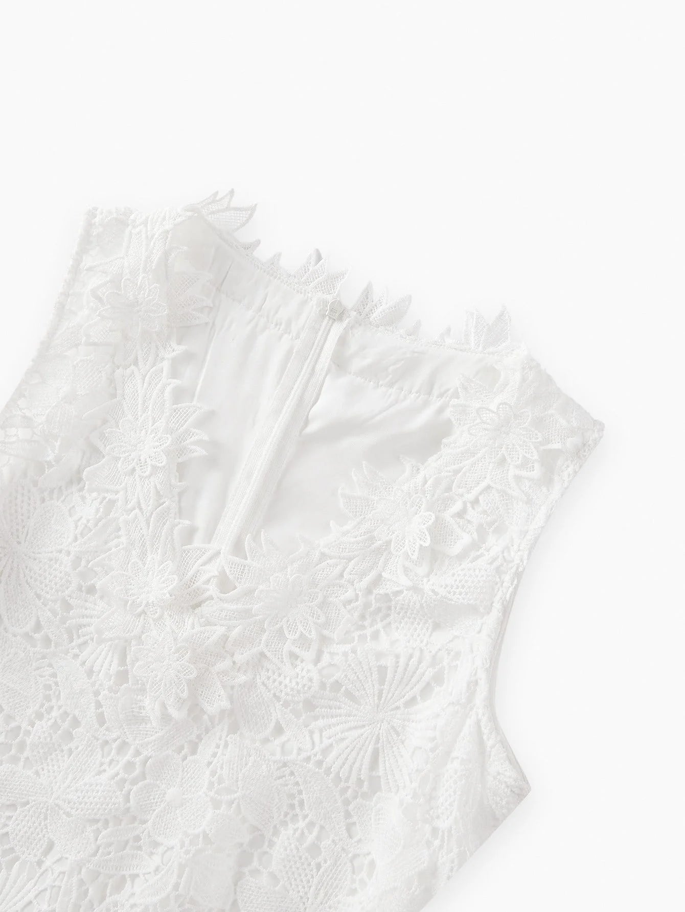 PREMIUM GUIPURE LACE PLEATED DRESS