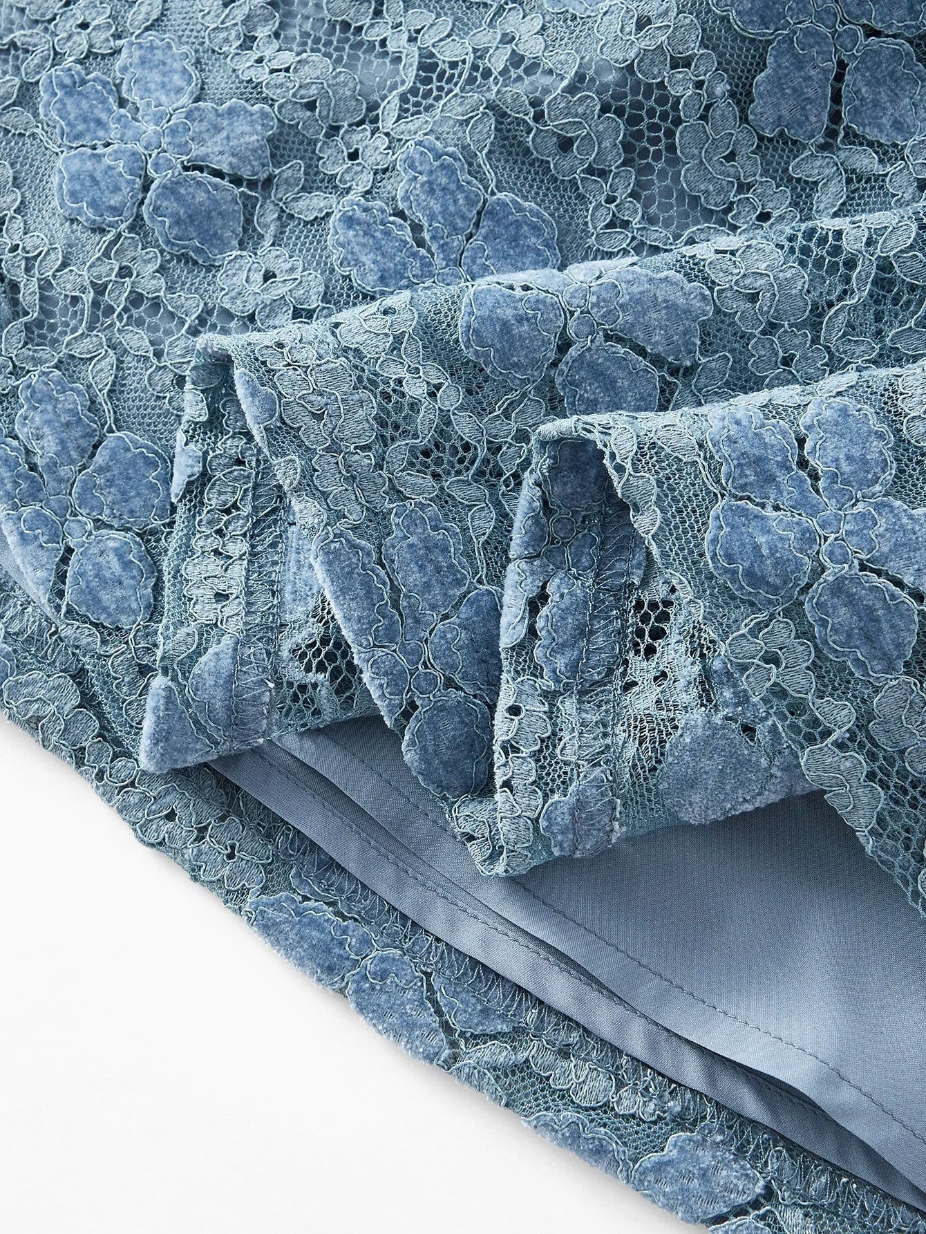 PREMIUM LACE ALINE CINCHED WAIST TUBE DRESS