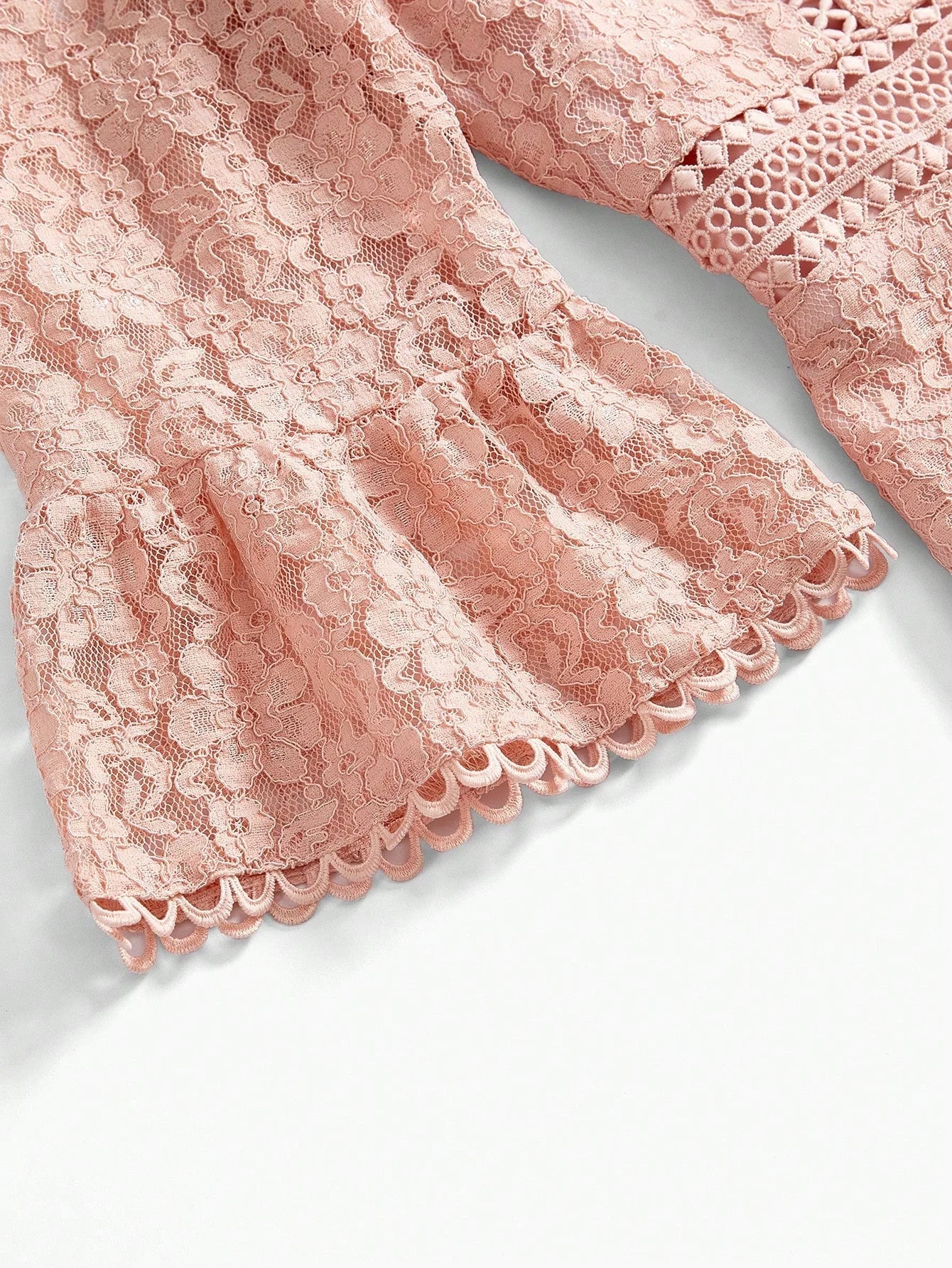 PREMIUM LACE RUFFLE HEM DRESS