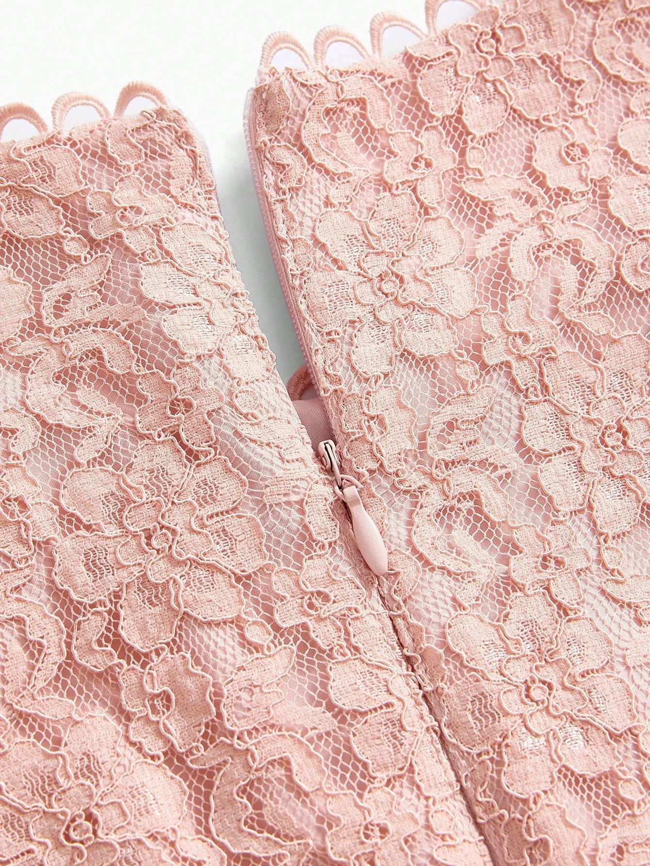 PREMIUM LACE RUFFLE HEM DRESS