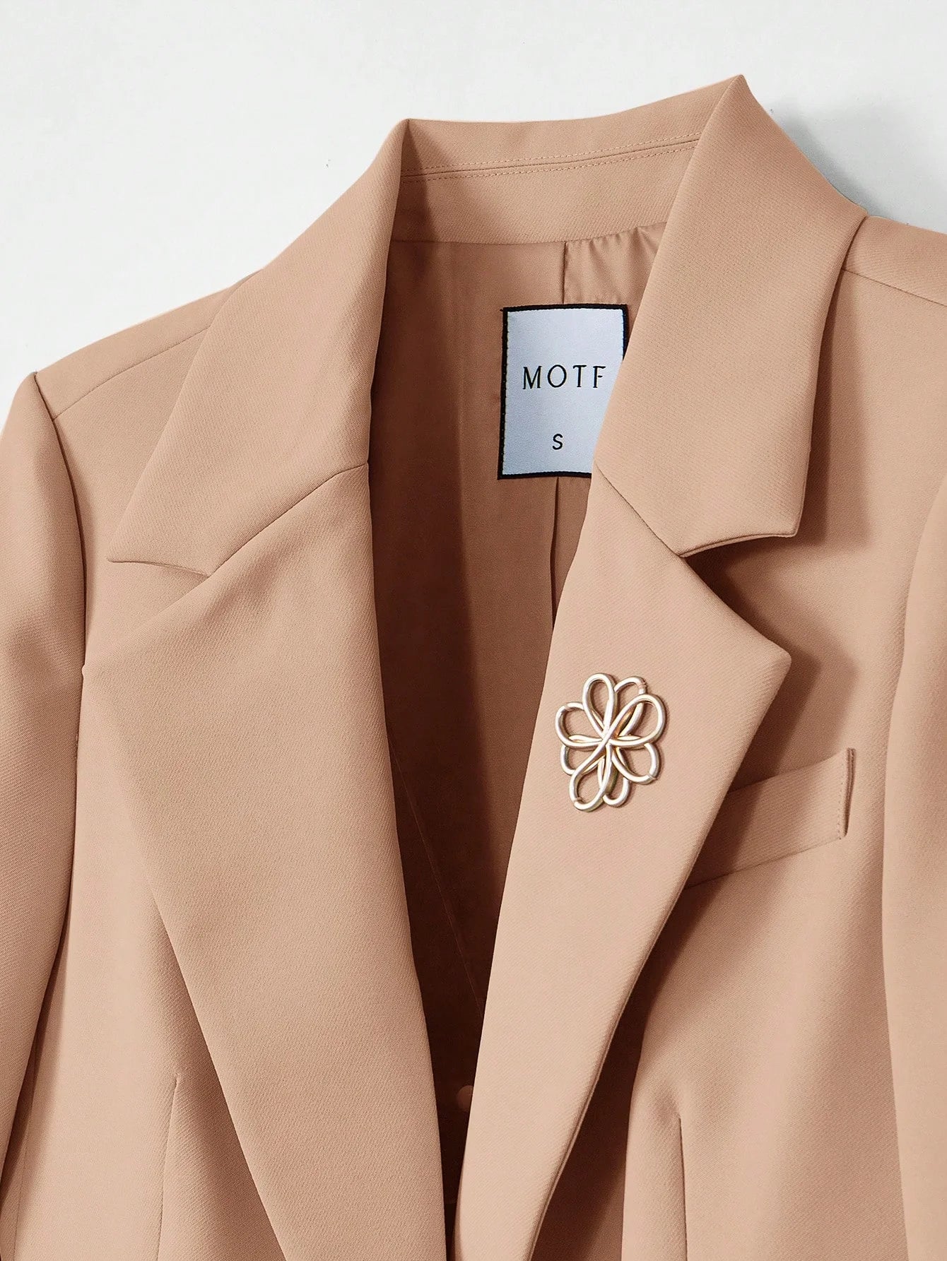 PREMIUM METAL FLORAL DECOR STRUCTURED BLAZER