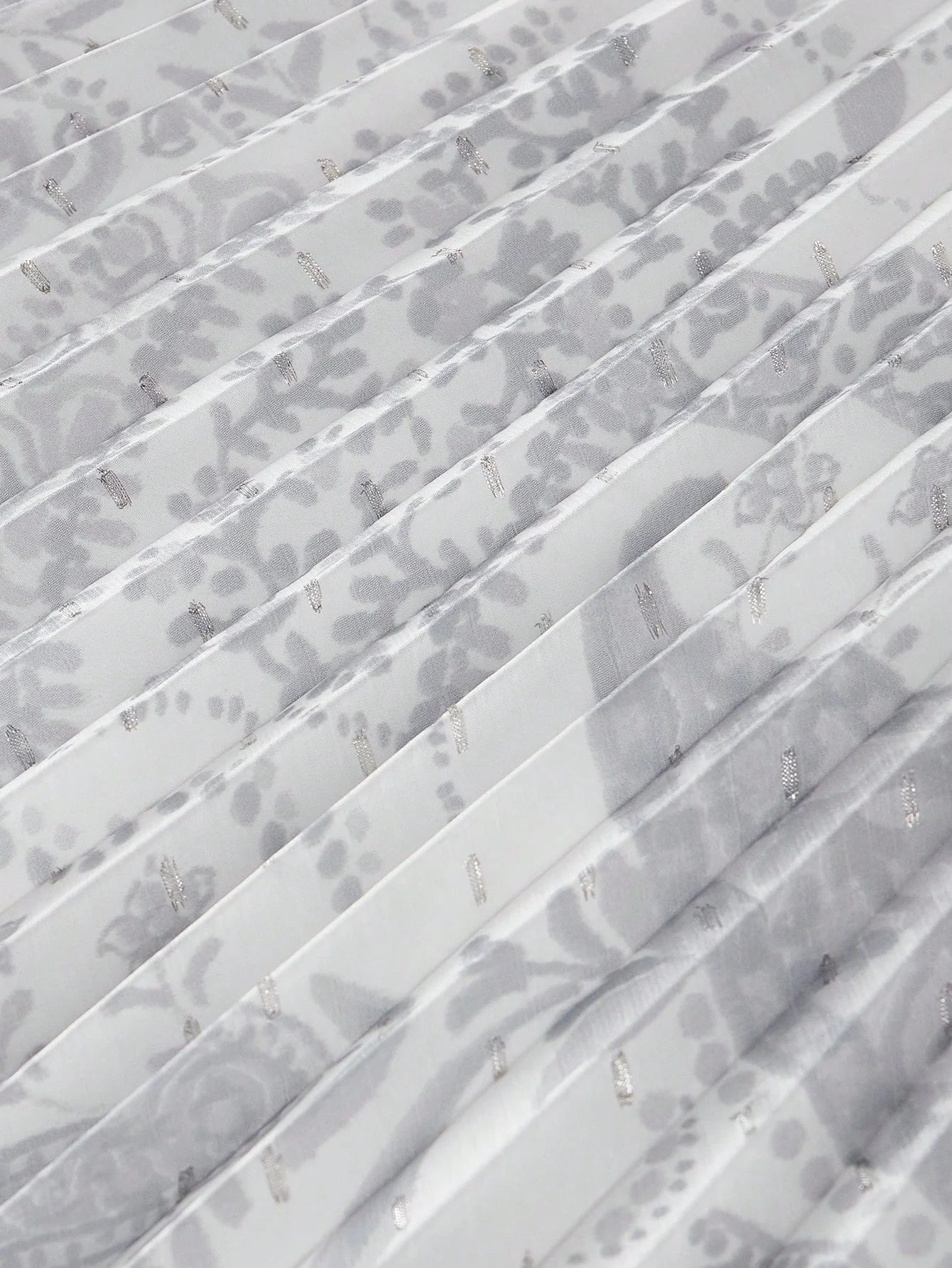 PREMIUM PAISLEY PRINT PLEATED HALTERNECK DRESSSPRINGSUMMER