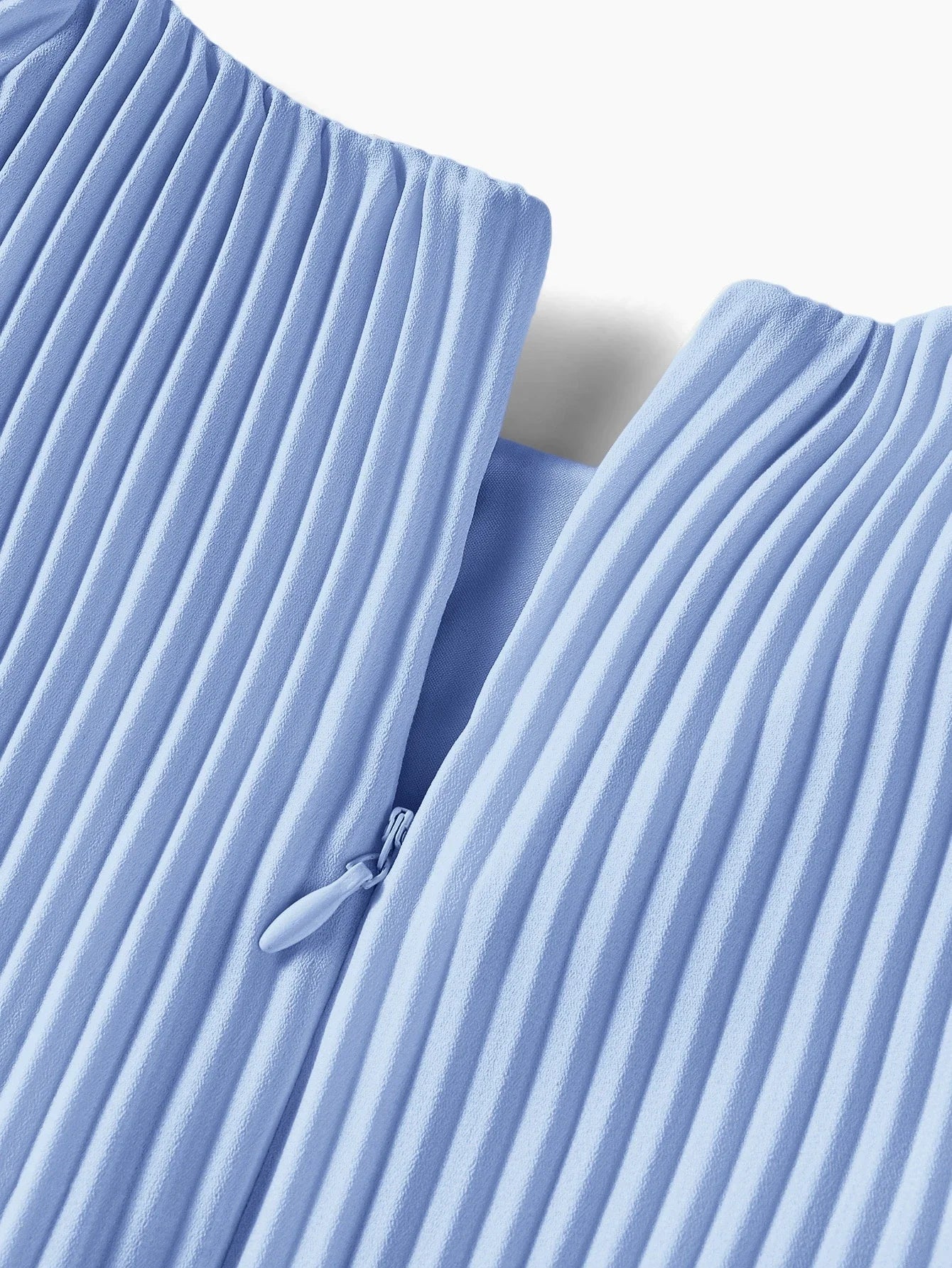 PREMIUM PLEATED FLOWY DRESS