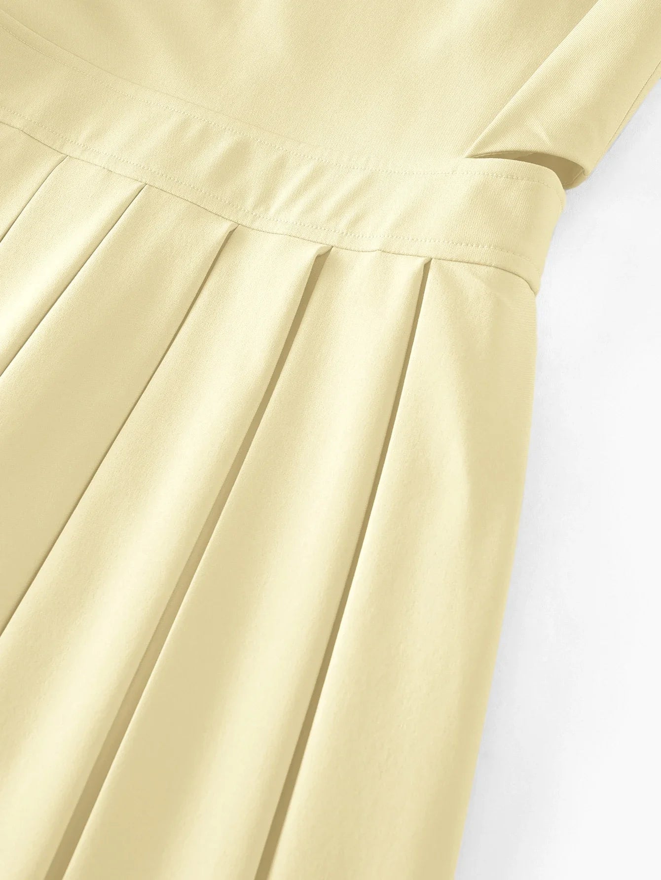 PREMIUM PLEATED FLOWY DRESS