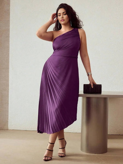 PREMIUM PLUS SIZE PLEATED ASYMMETRICAL HEM DRESS