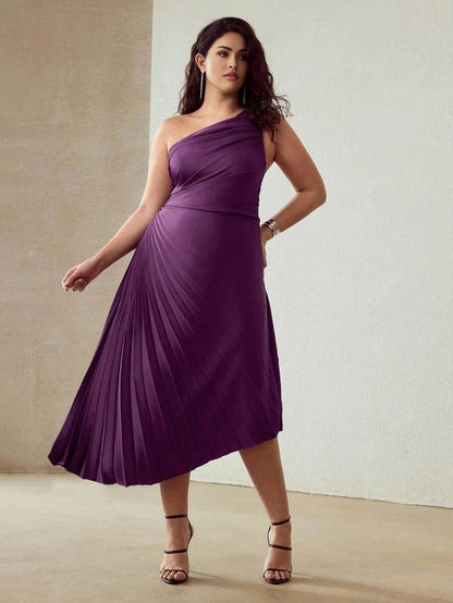 PREMIUM PLUS SIZE PLEATED ASYMMETRICAL HEM DRESS
