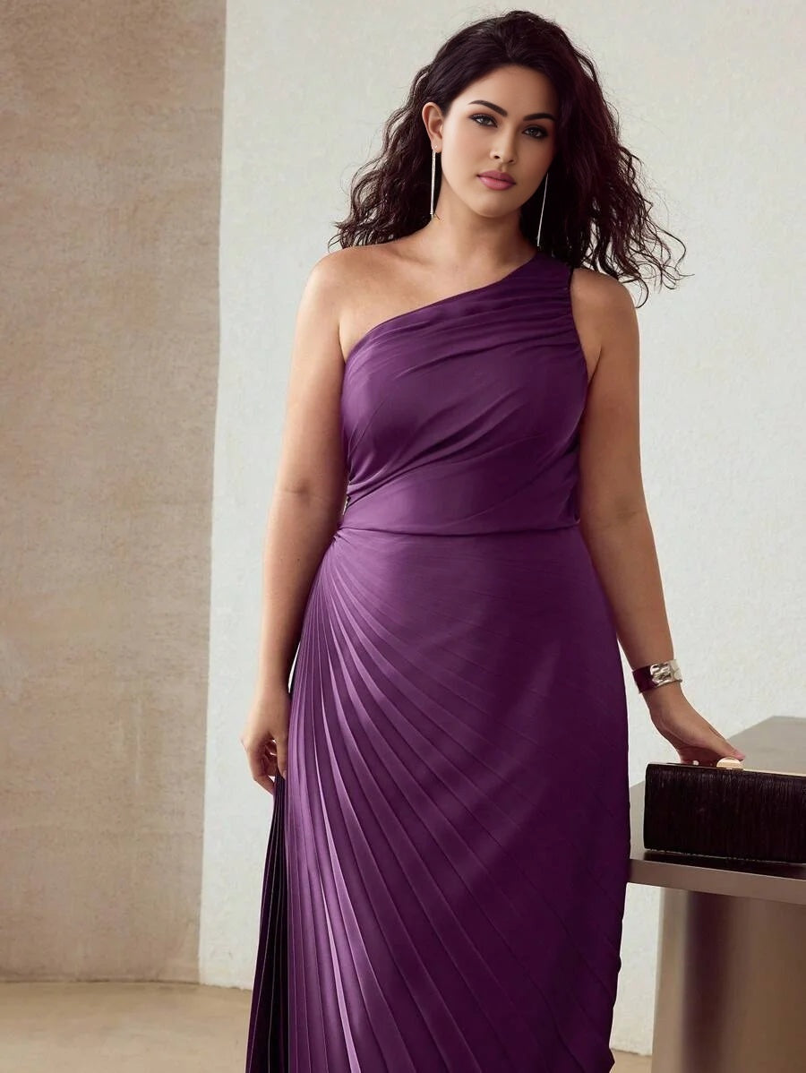 PREMIUM PLUS SIZE PLEATED ASYMMETRICAL HEM DRESS