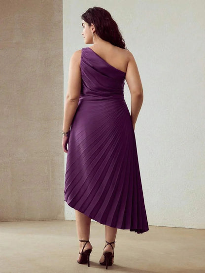 PREMIUM PLUS SIZE PLEATED ASYMMETRICAL HEM DRESS