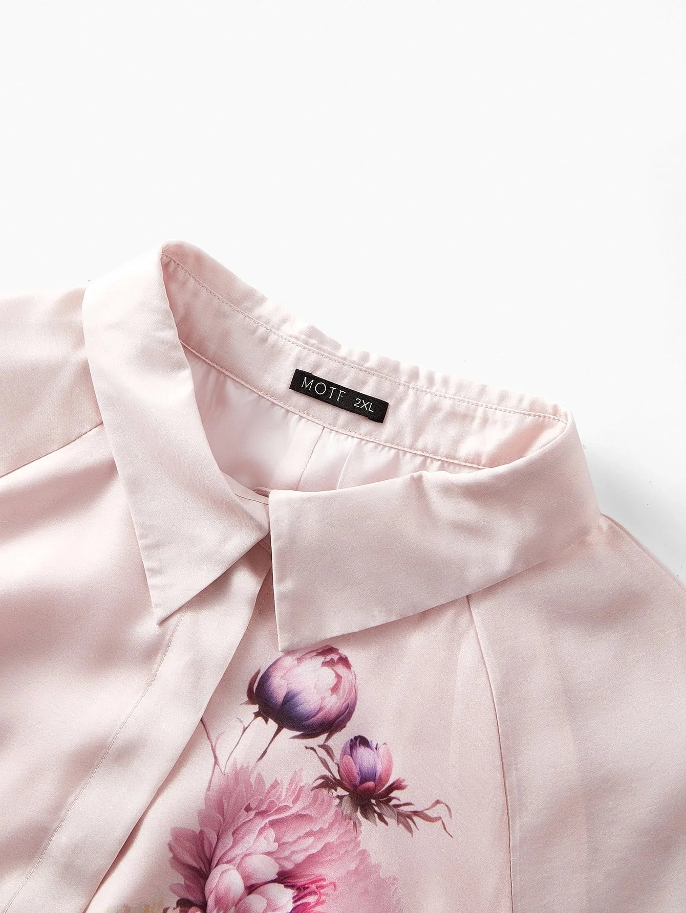 PREMIUM PLUS SIZE WOMENS POSITIONED PRINT SHIRT COLLAR TENCEL BLEND MIDLENGTH DRESS WITH BELT