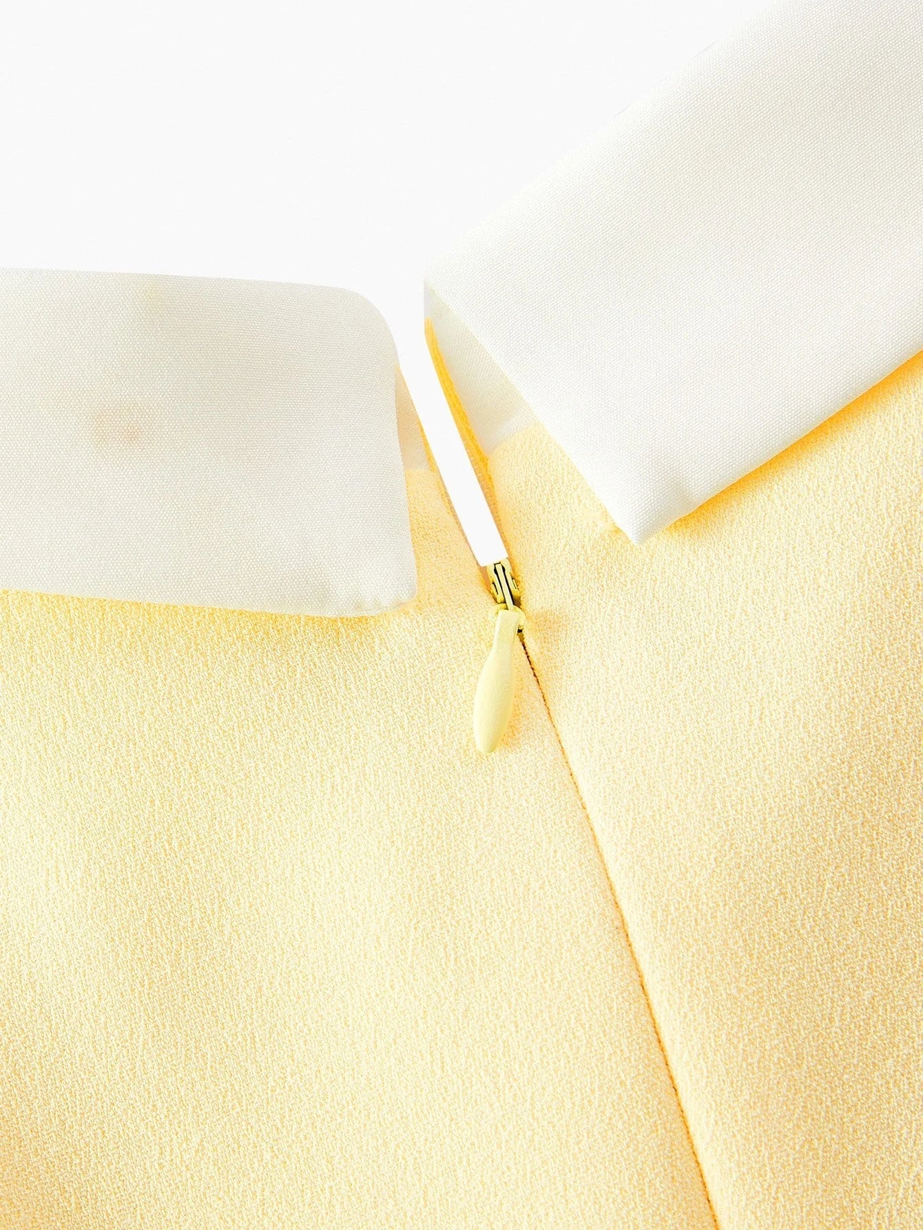 PREMIUM RHINESTONE CONTRAST COLLAR FAUX PEARL CUFF ZIP BACK MINI DRESS