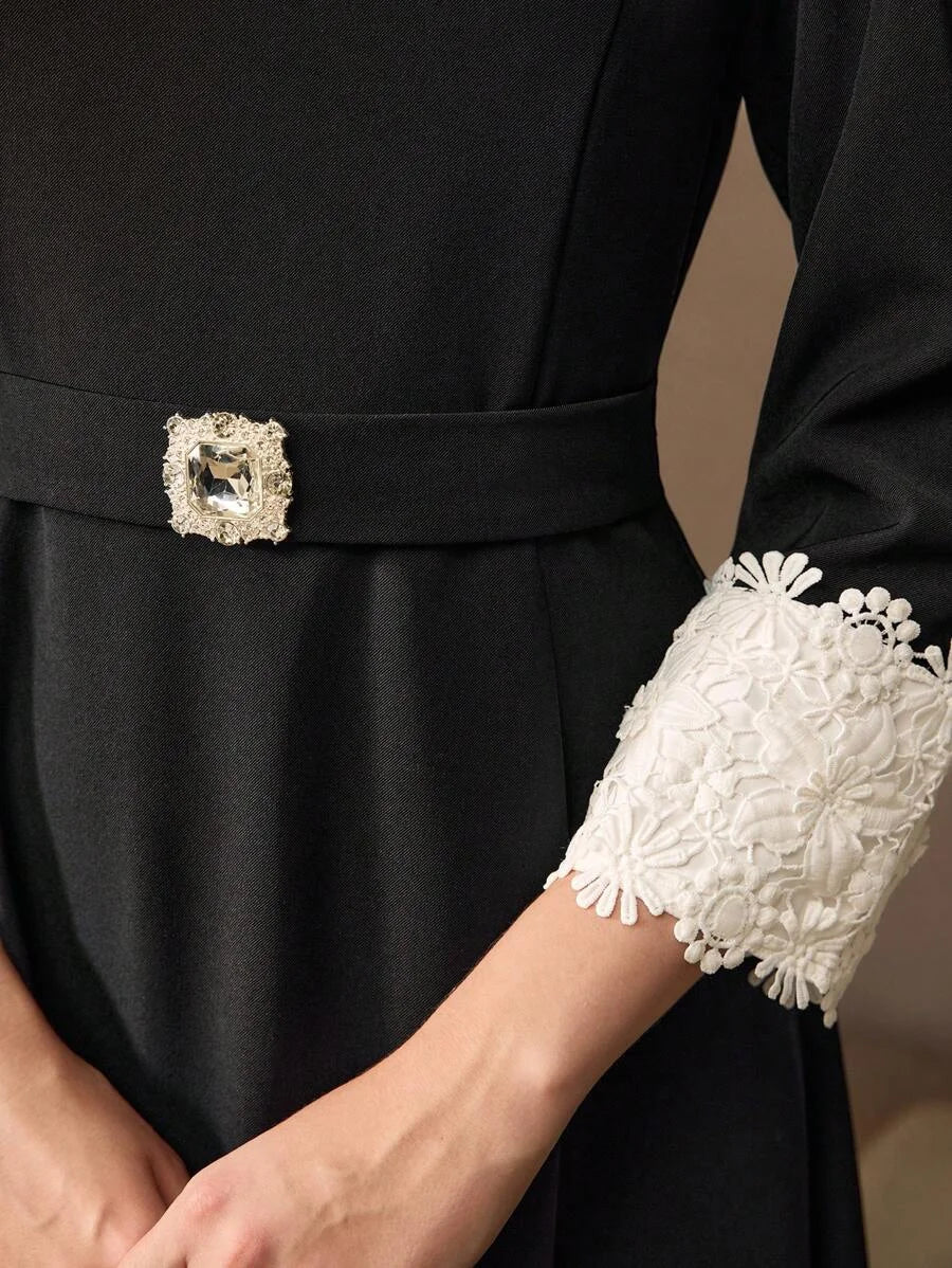 PREMIUM RHINESTONE DECOR COLOR BLOCK CONTRAST LACE DRESS