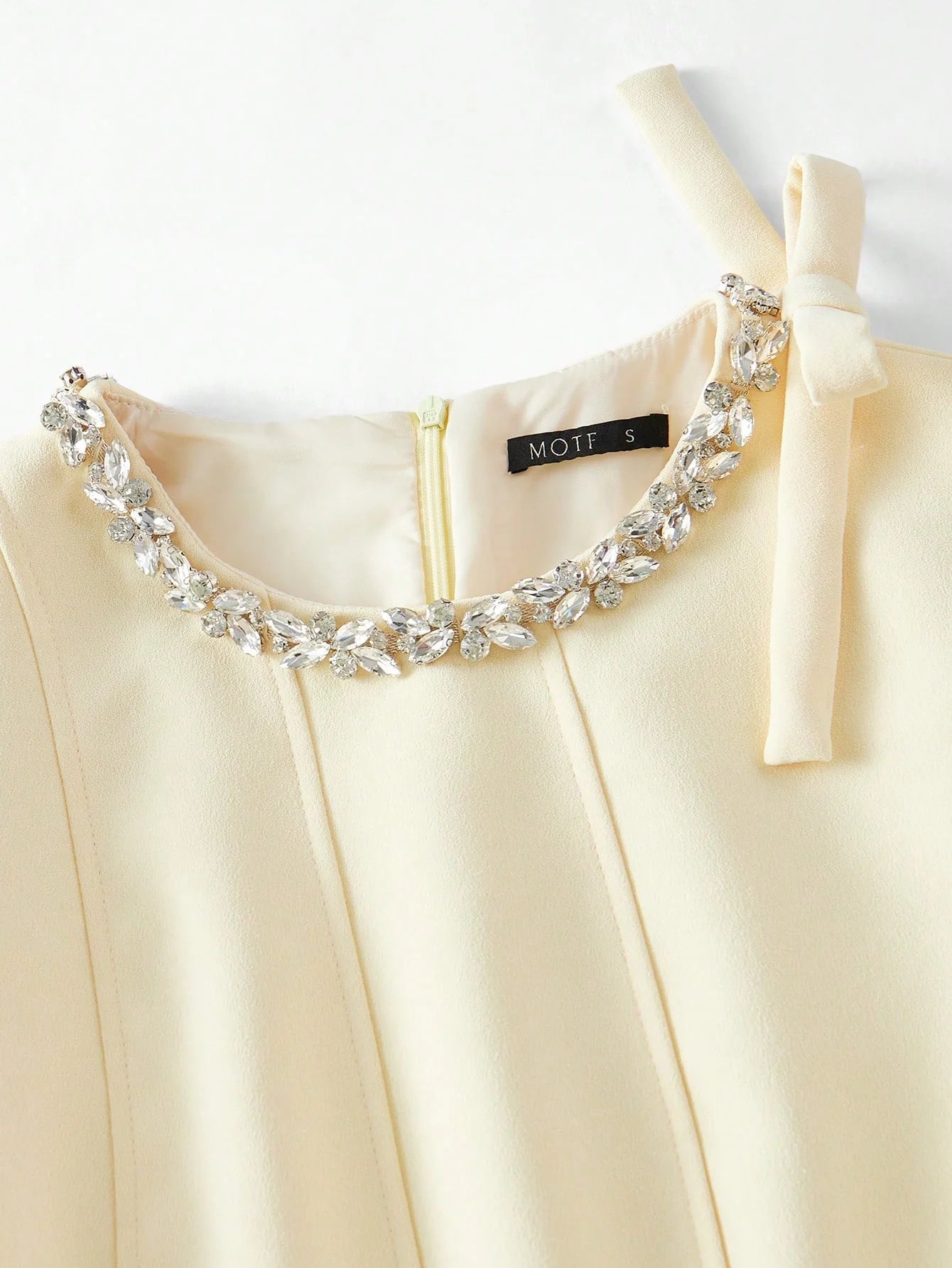 PREMIUM RHINESTONE DETAIL BOW DECOR DRESS