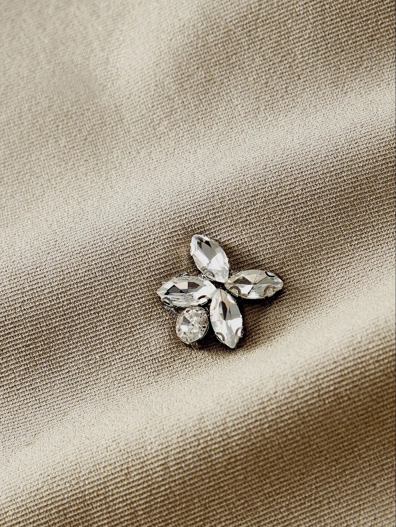 PREMIUM RHINESTONE DETAIL STRUCTURED BLAZER