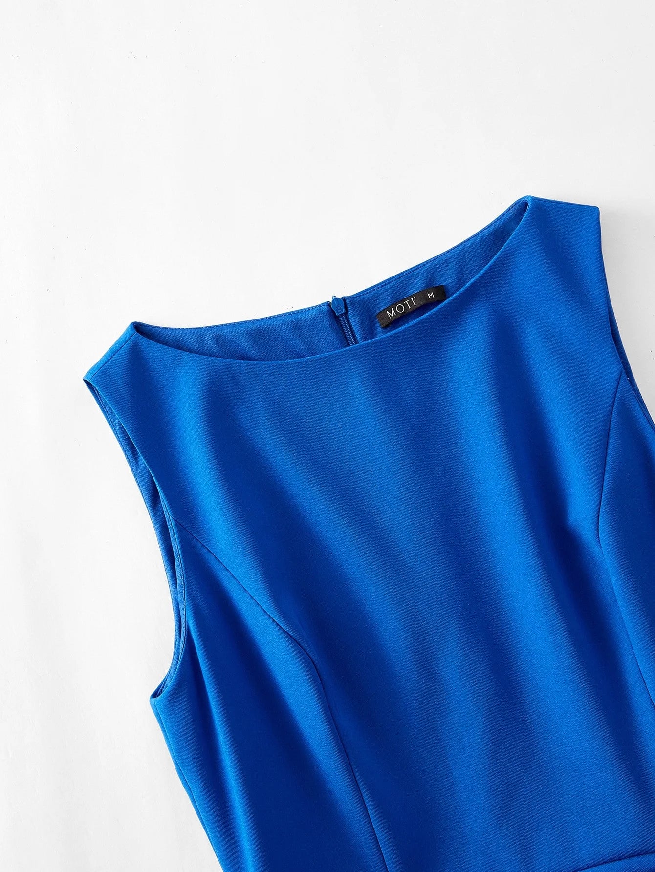 PREMIUM RUCHED WAIST SLIM FIT MIDI DRESS