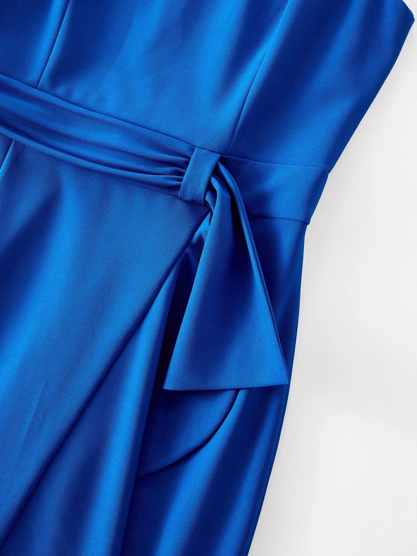 PREMIUM RUCHED WAIST SLIM FIT MIDI DRESS