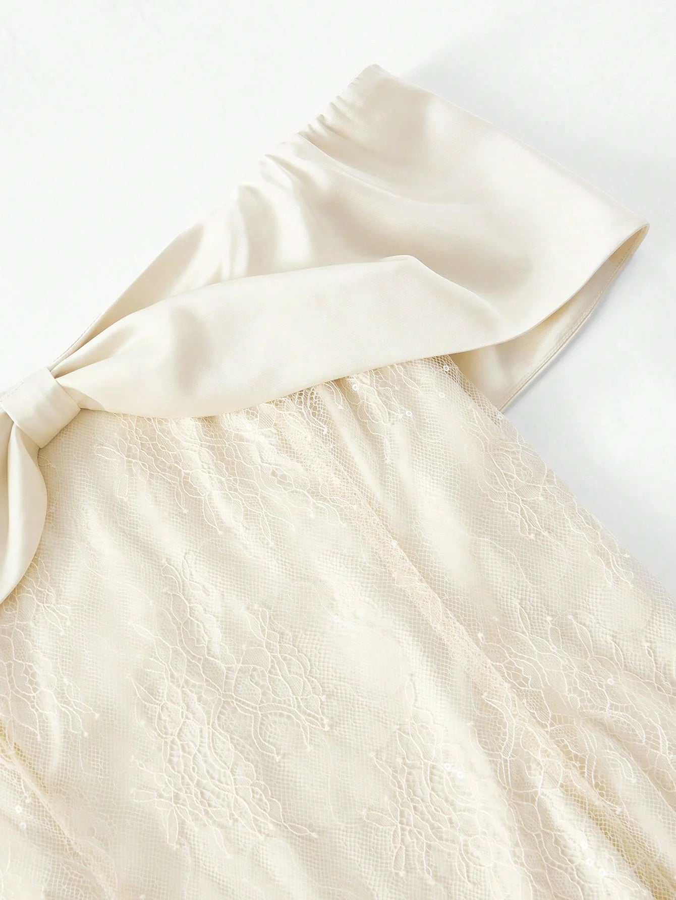 PREMIUM SEQUIN DETAIL CONTRAST MESH DRESS