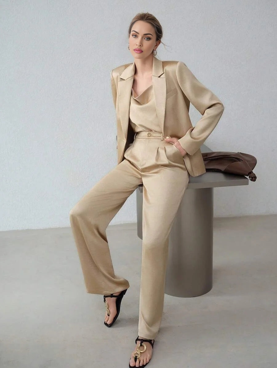 PREMIUM SINGLE BUTTON POCKET BLAZERBUSINESS CASUAL WOMAN