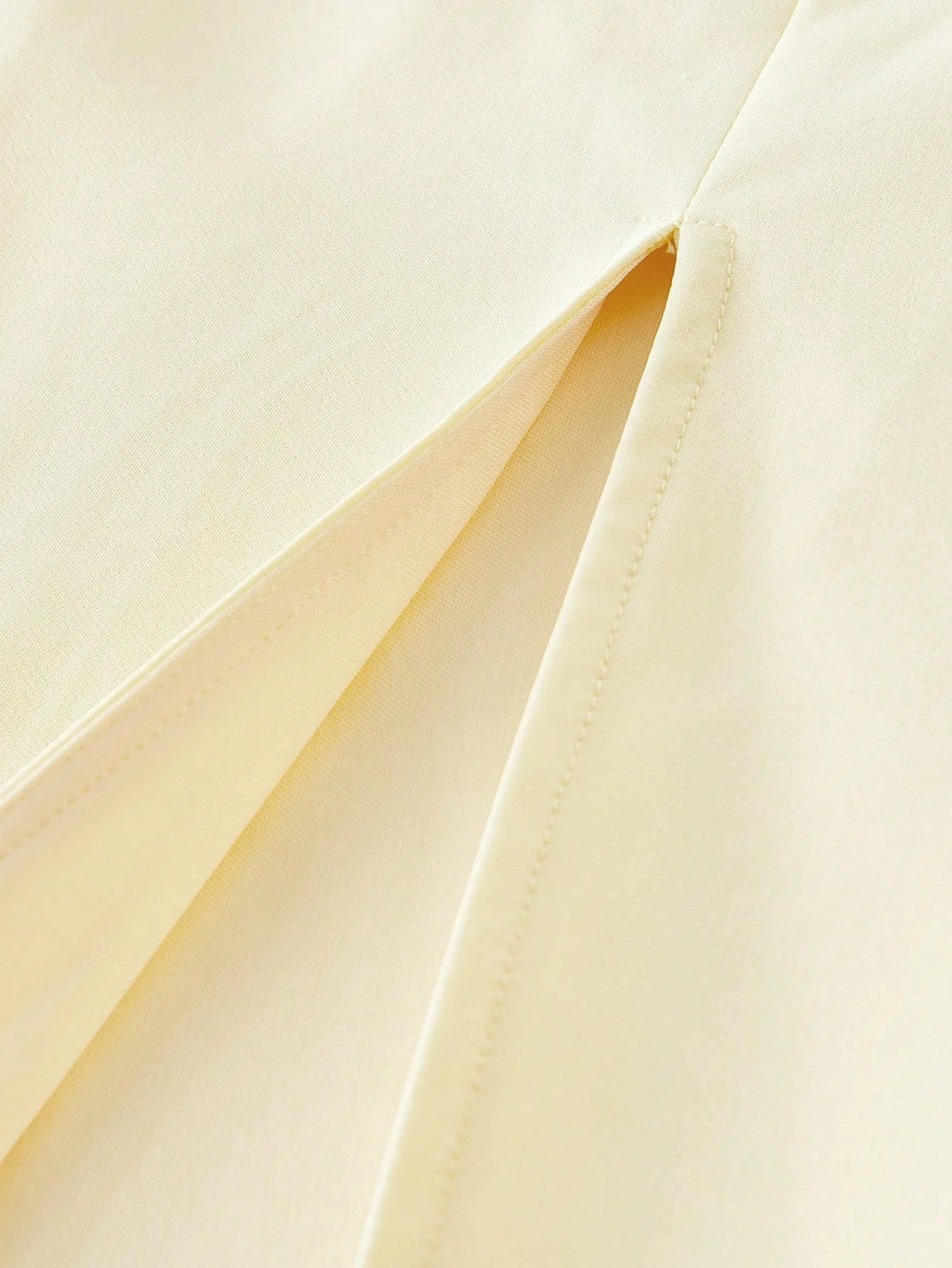 PREMIUM STEREO FLORAL THIGH SLIT DRESS