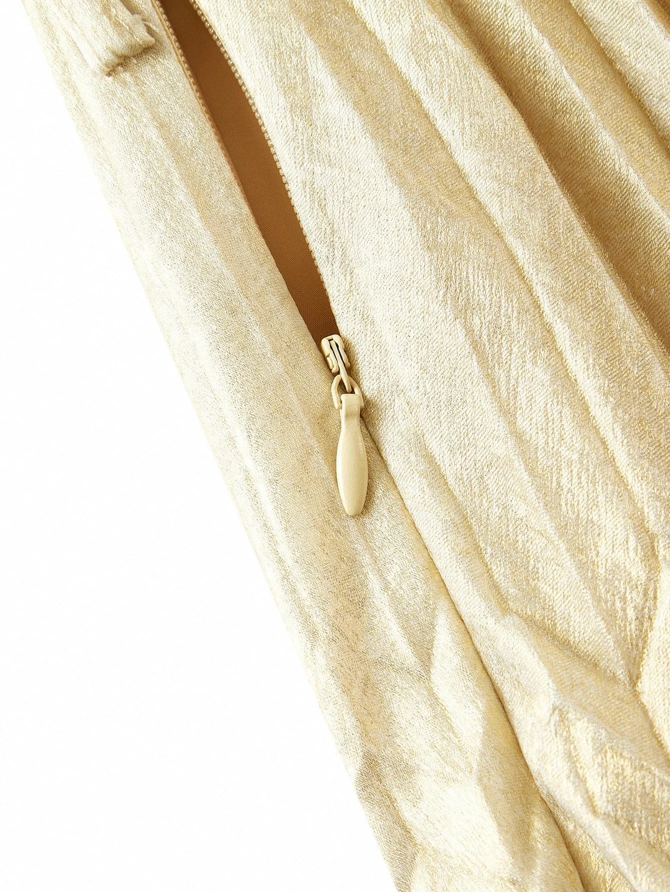 PREMIUM TIE NECK LANTERN SLEEVE PLEATED DRESS WITH CHAIN BELT