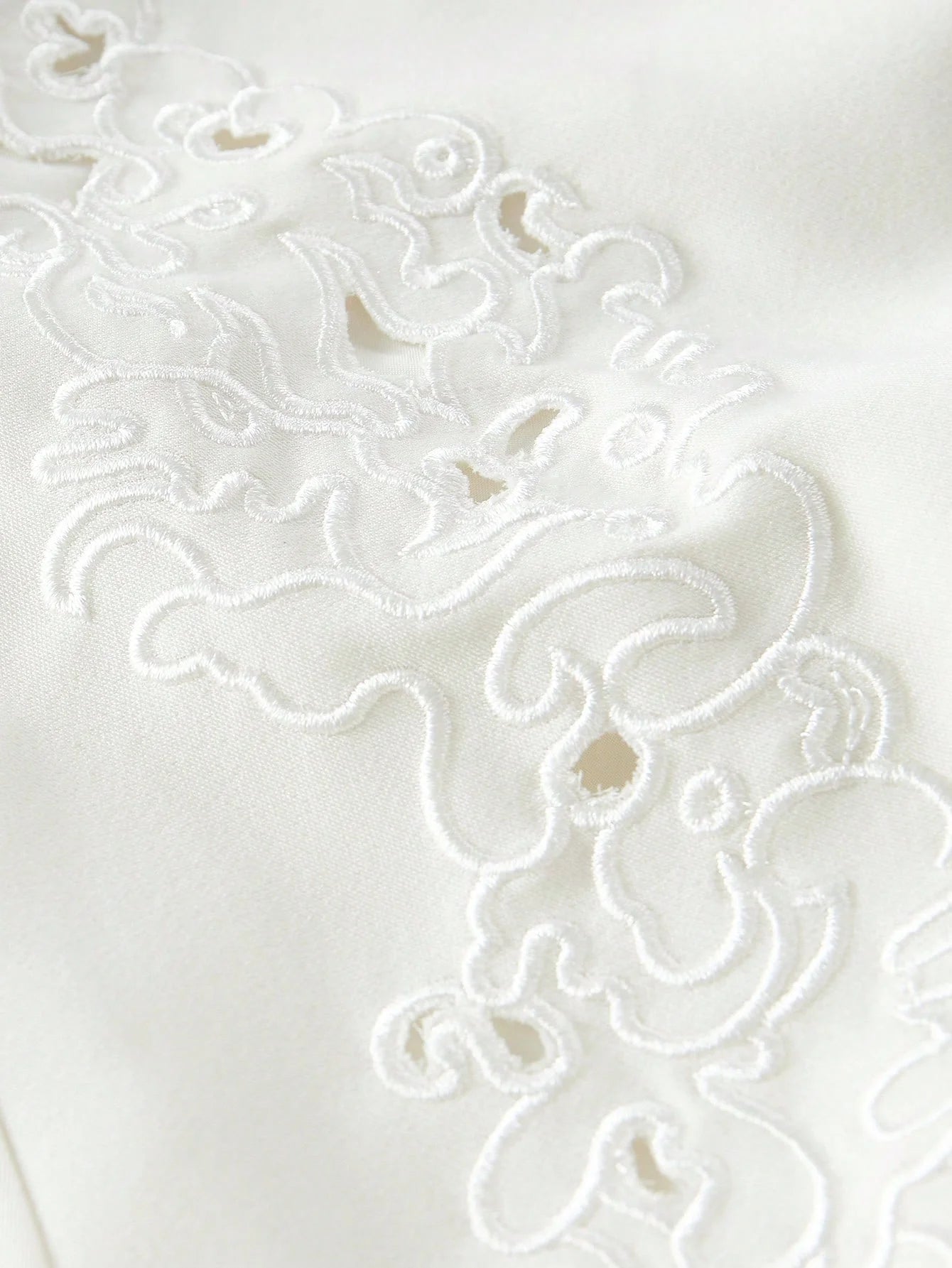 PREMIUM TWIST CUT OUT DRESS