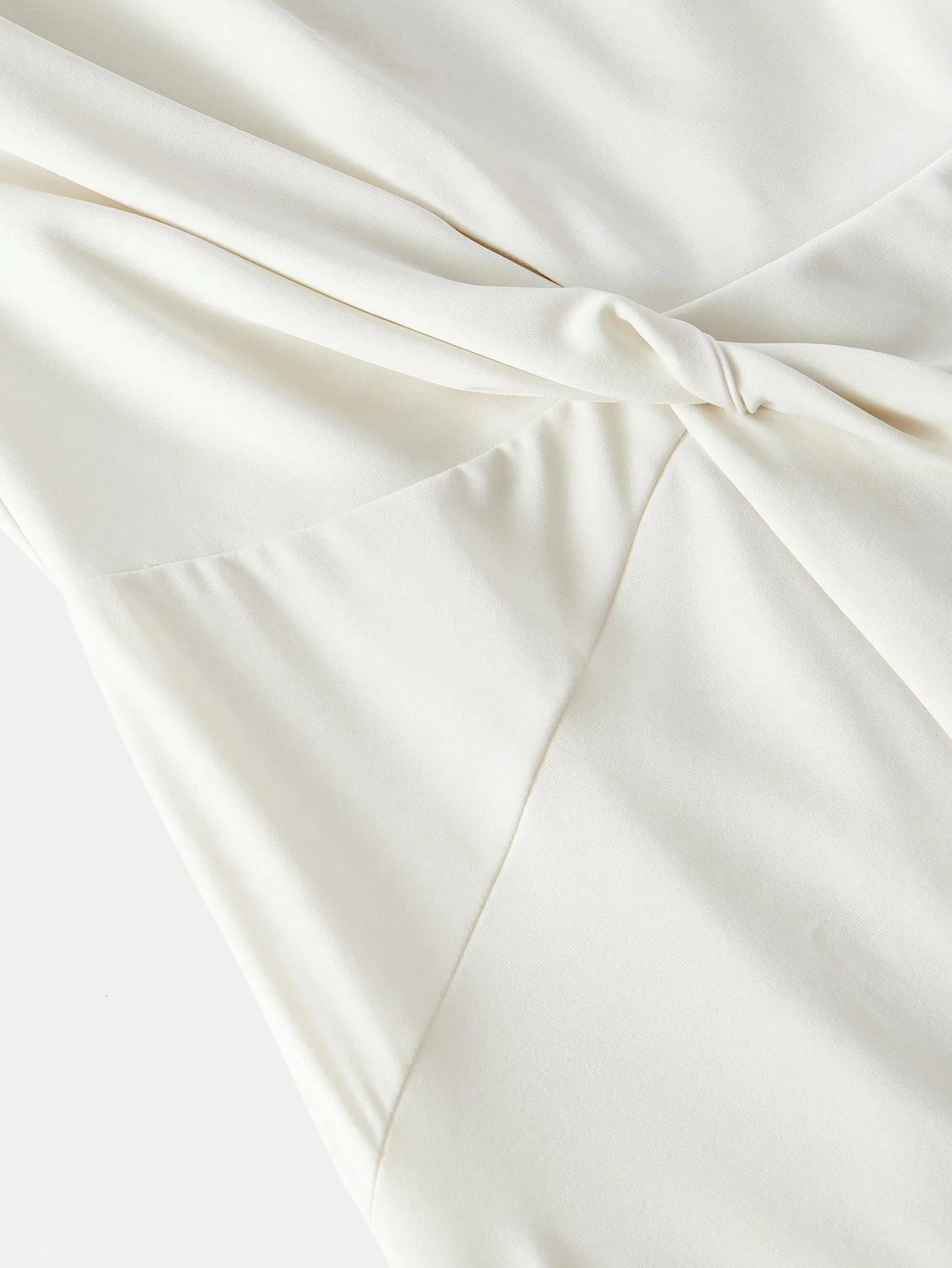 PREMIUM TWIST CUT OUT DRESS