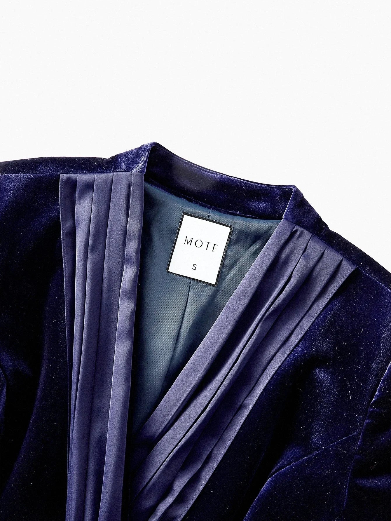 PREMIUM VELVET WRAP METAL DECOR BLAZER