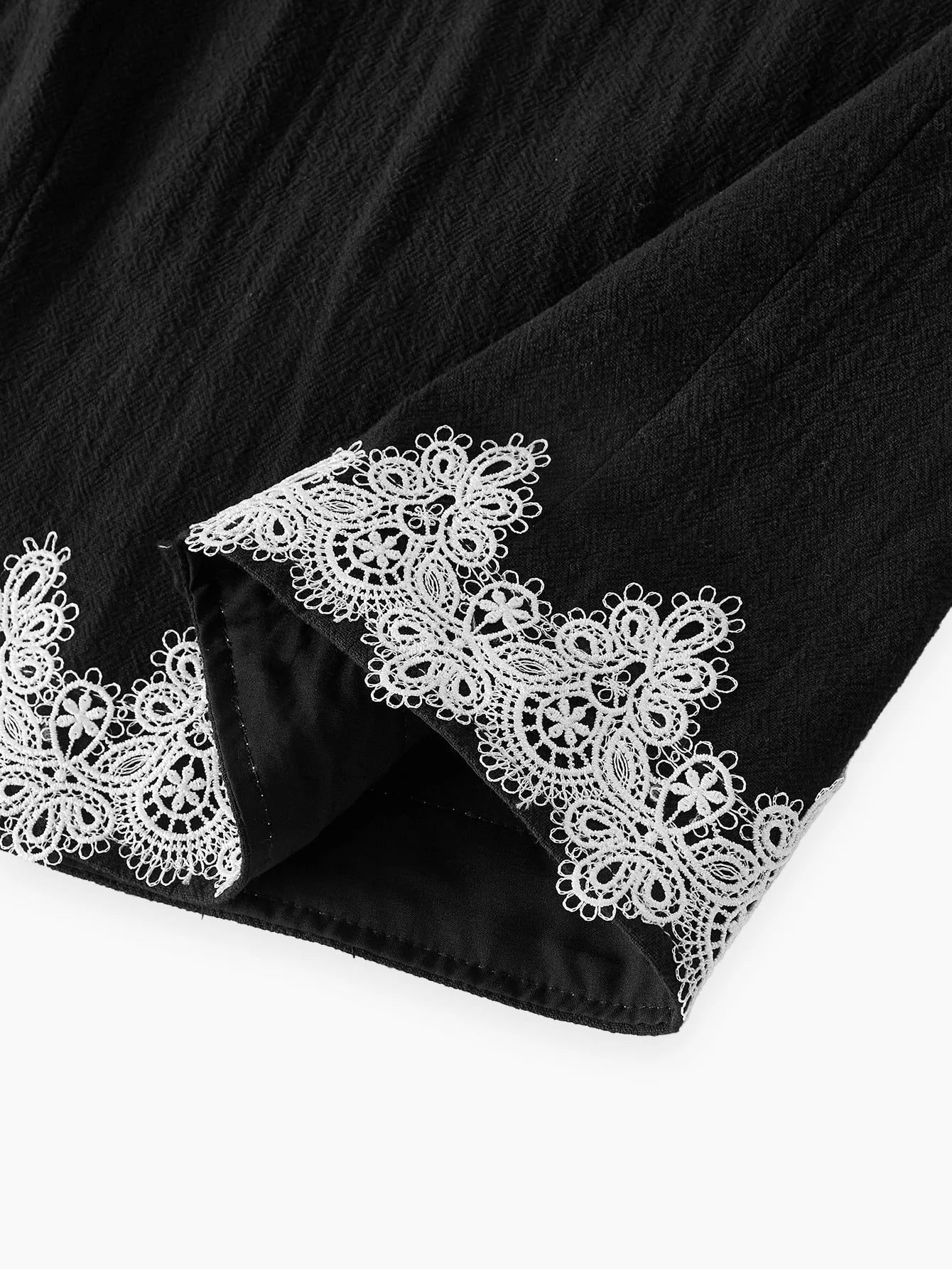 PREMIUM VNECK CONTRAST LACE DETAIL MINI DRESS