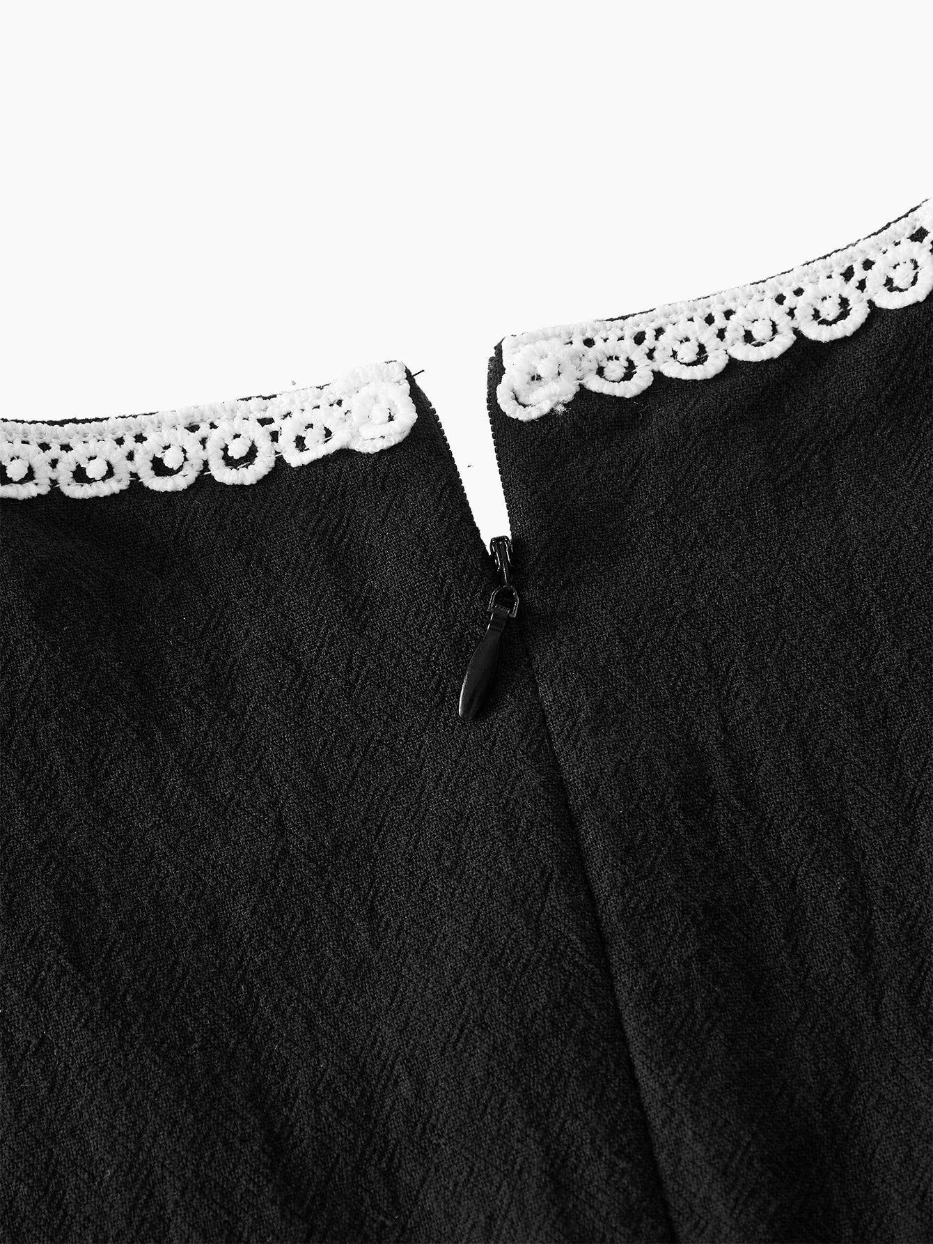 PREMIUM VNECK CONTRAST LACE DETAIL MINI DRESS