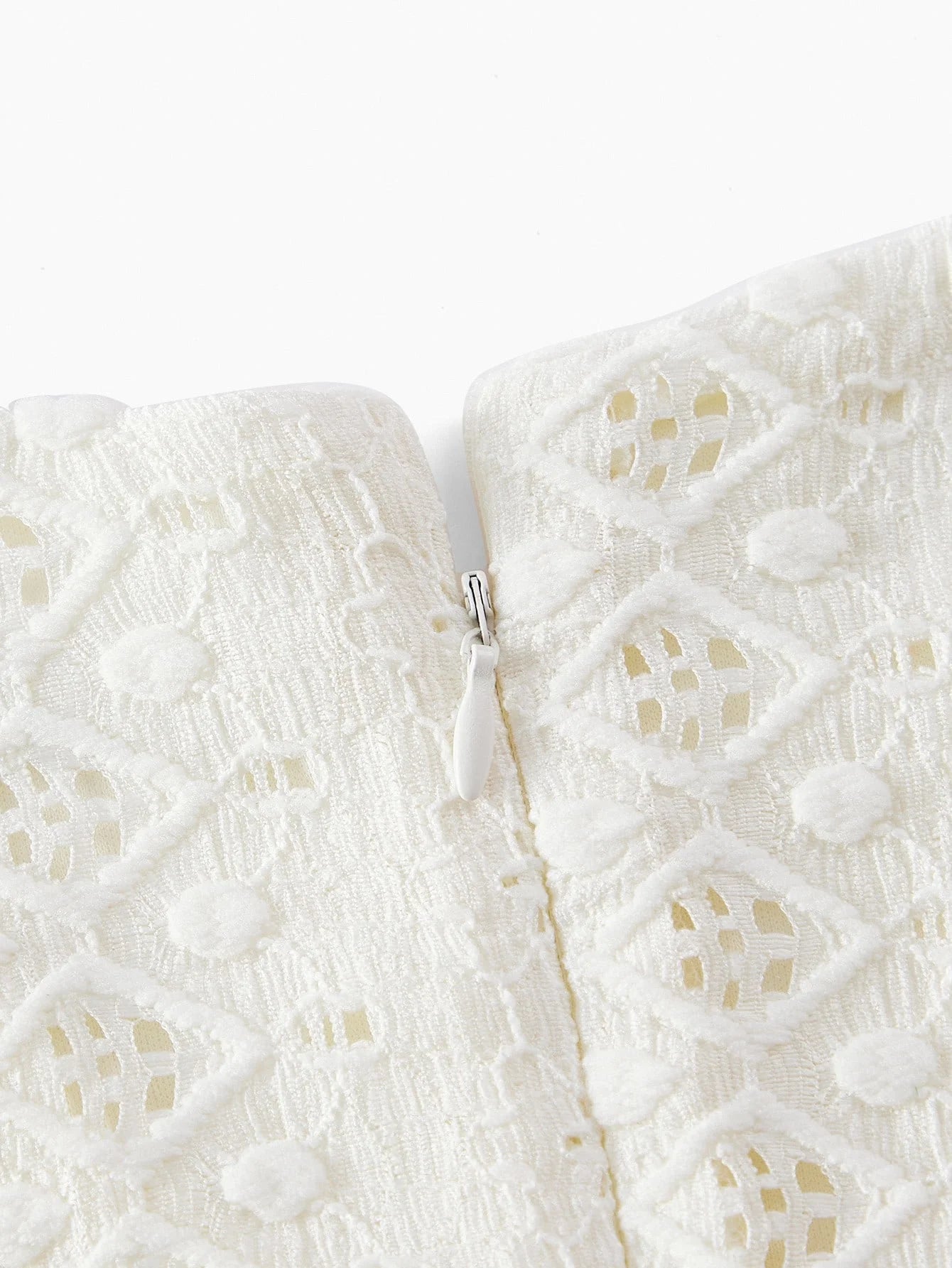 PREMIUM WOMEN WAIST CINCHING CONTRAST LACE RUFFLE TRIM VNECK ELEGANT MERMAID HEM DRESS