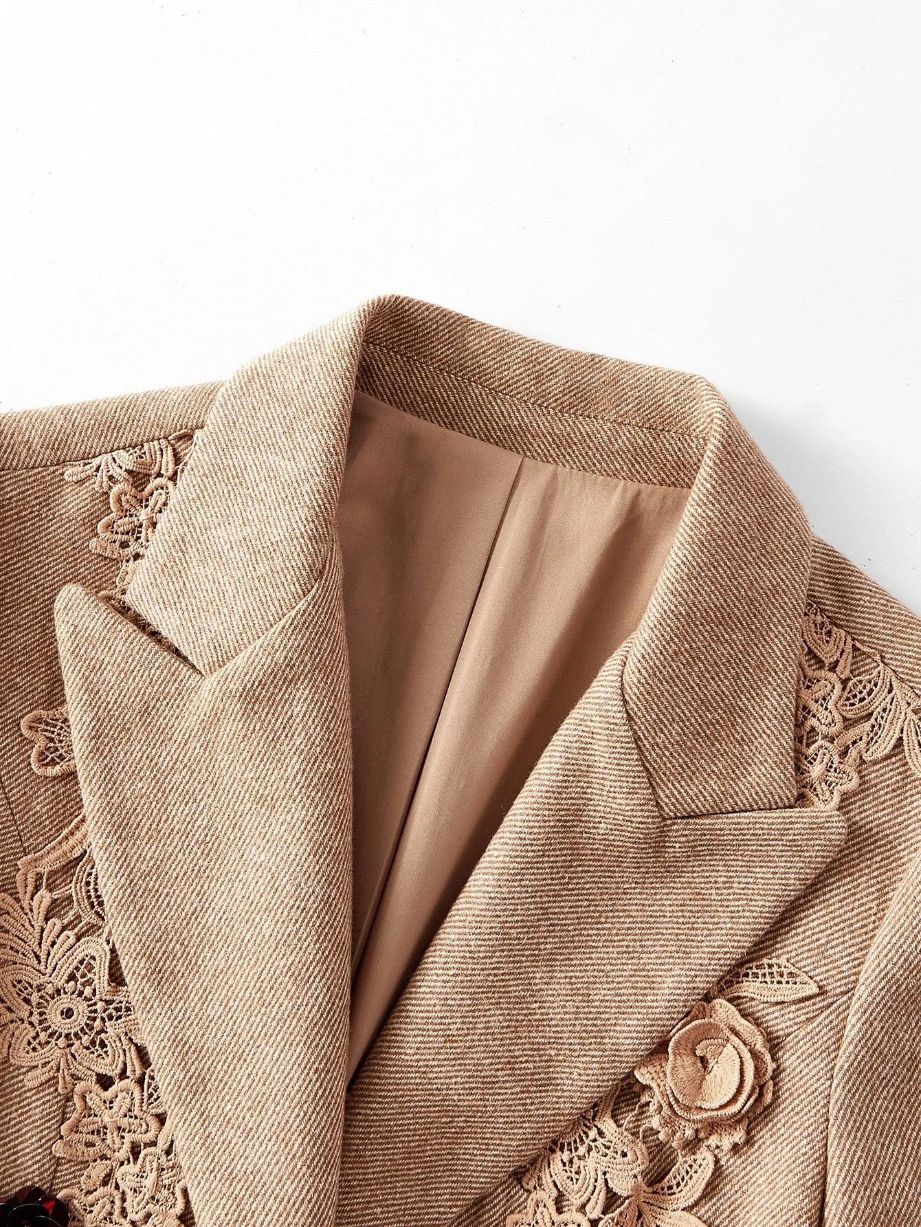 PREMIUM WOOL APPLIQUES BELTED OVERCOAT