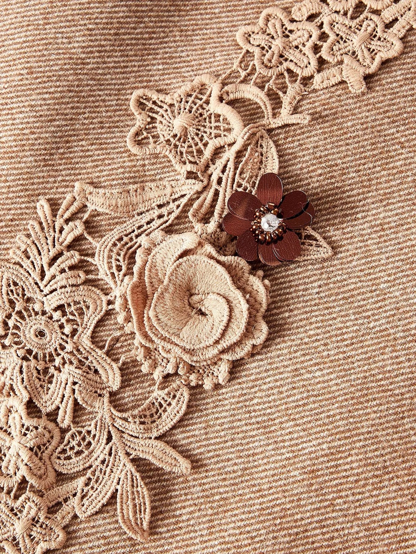 PREMIUM WOOL APPLIQUES BELTED OVERCOAT