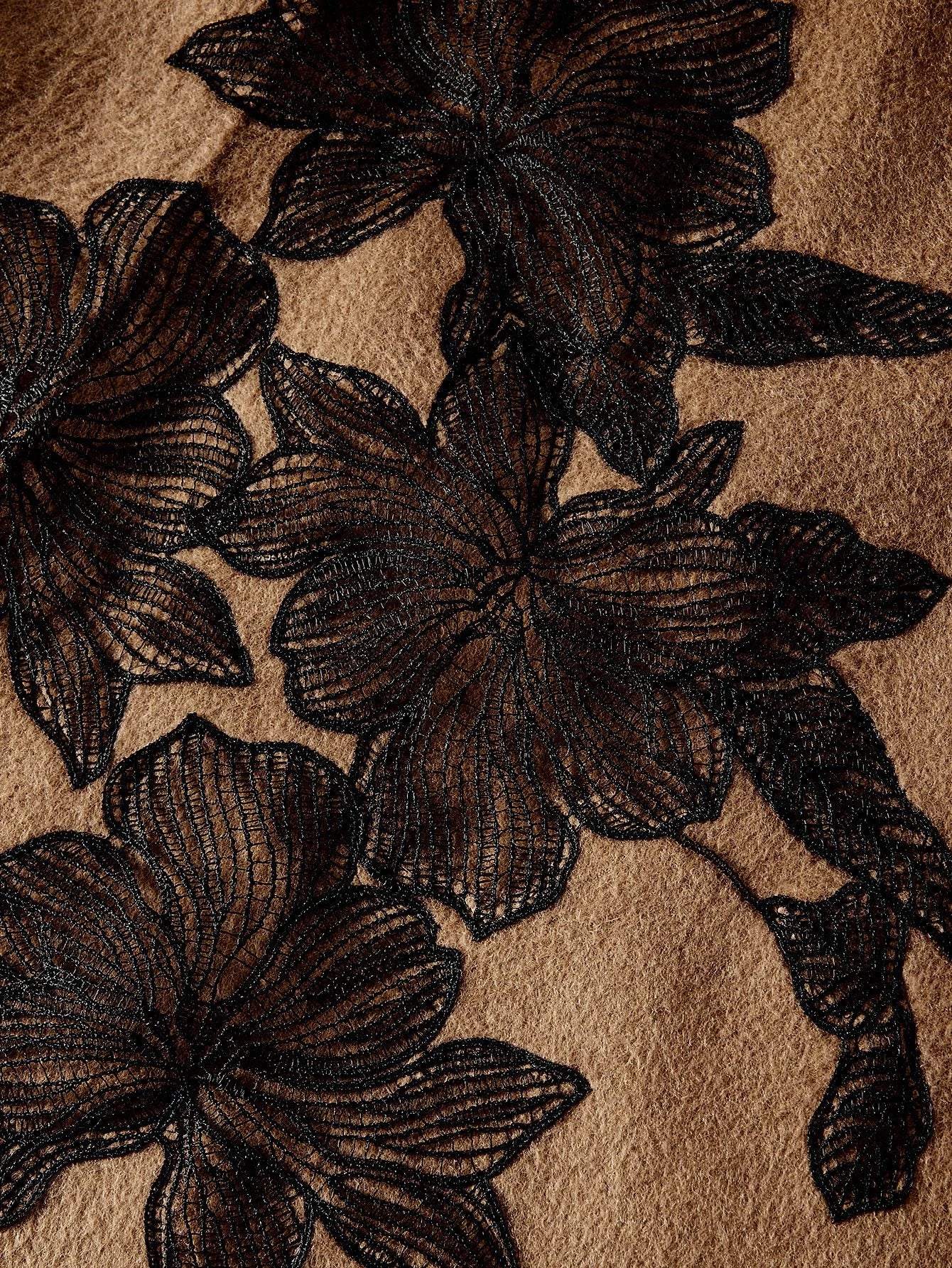 PREMIUM WOOL EMBROIDERY DOUBLE BREASTED OVERCOAT