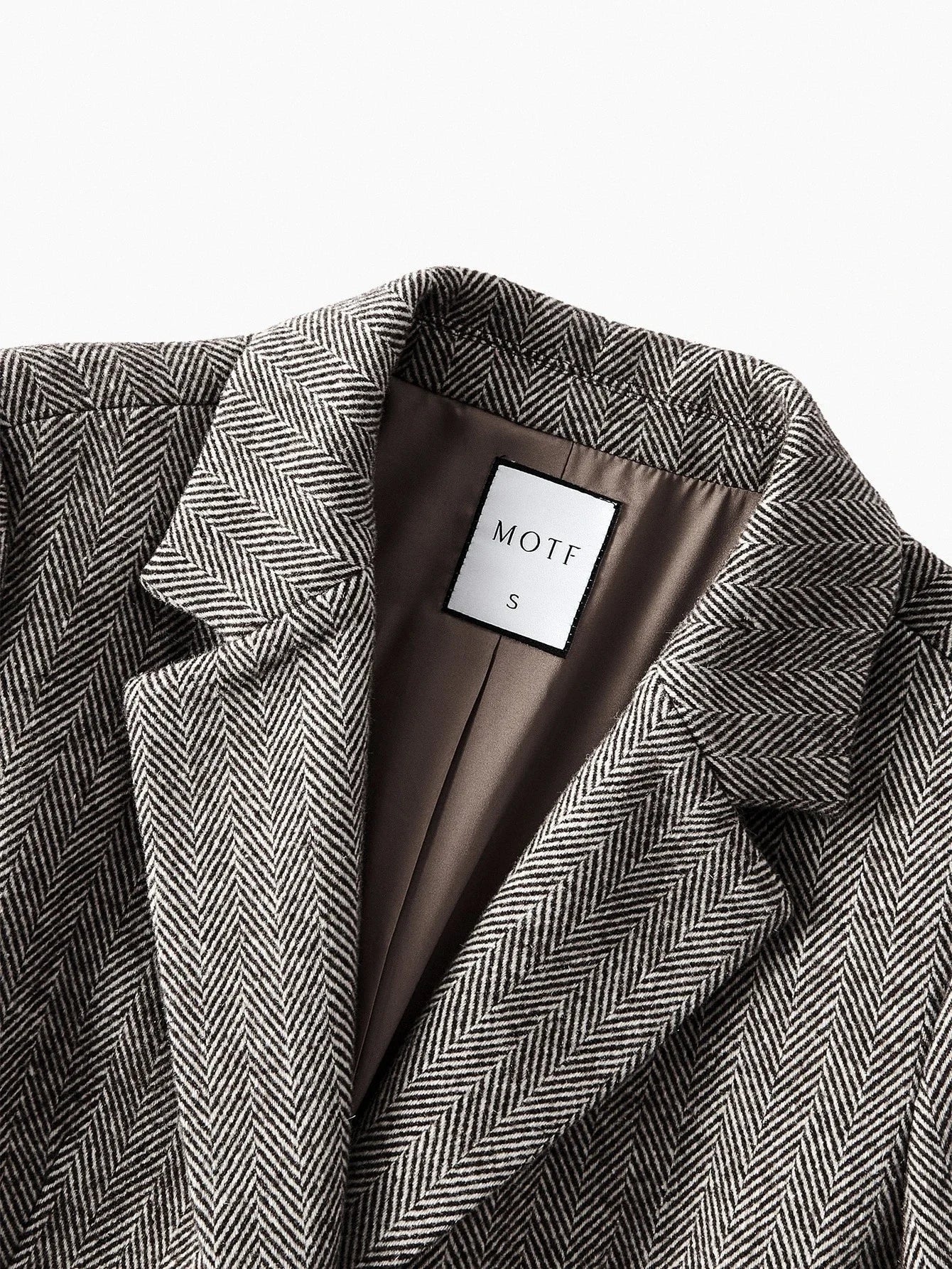 PREMIUM WOOL HERRINGBONE PATTERN LAPEL COLLAR METAL FLORAL PLACKET BLAZER