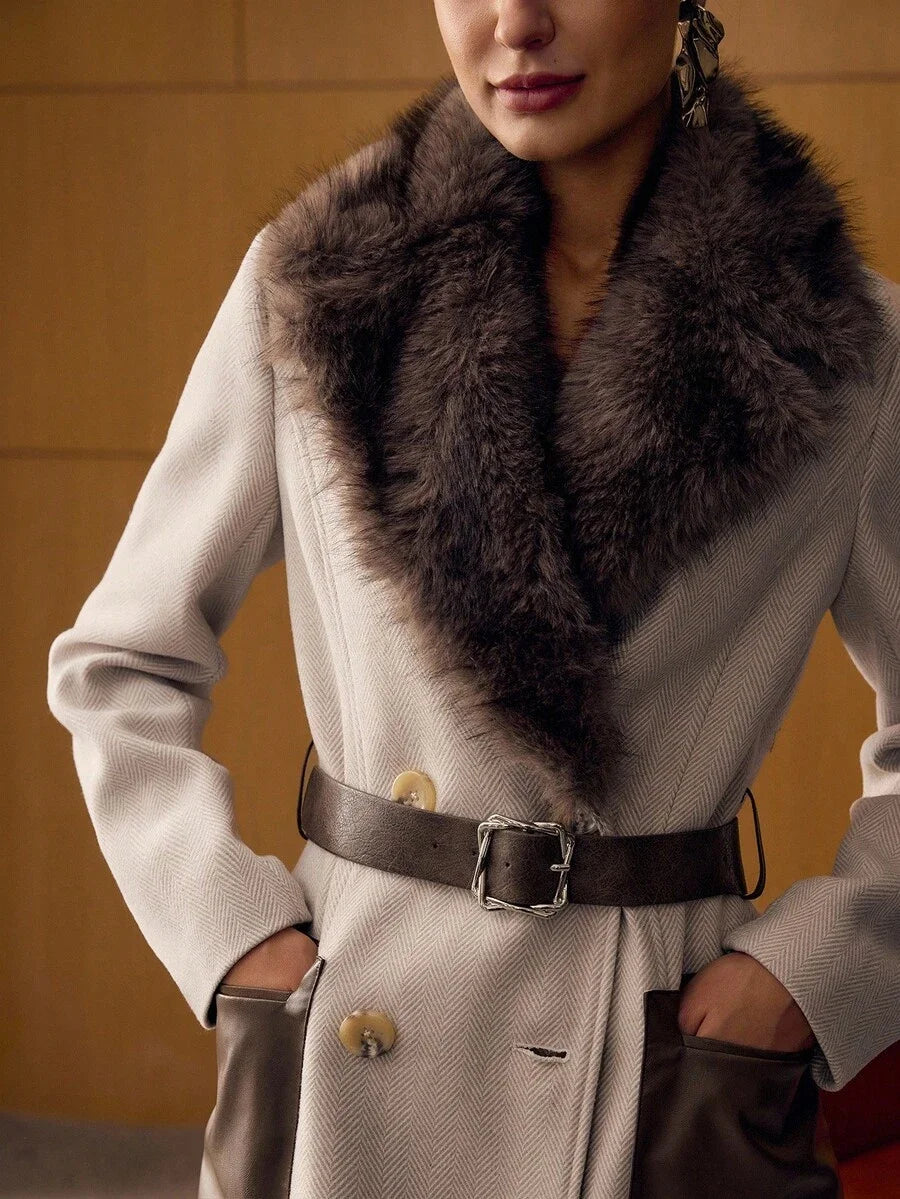 PREMIUM WOOL HERRINGBONE PRINT CONTRAST FUZZY COLLAR DOUBLE BREASTED PLACKET FLAP POCKET BELTED