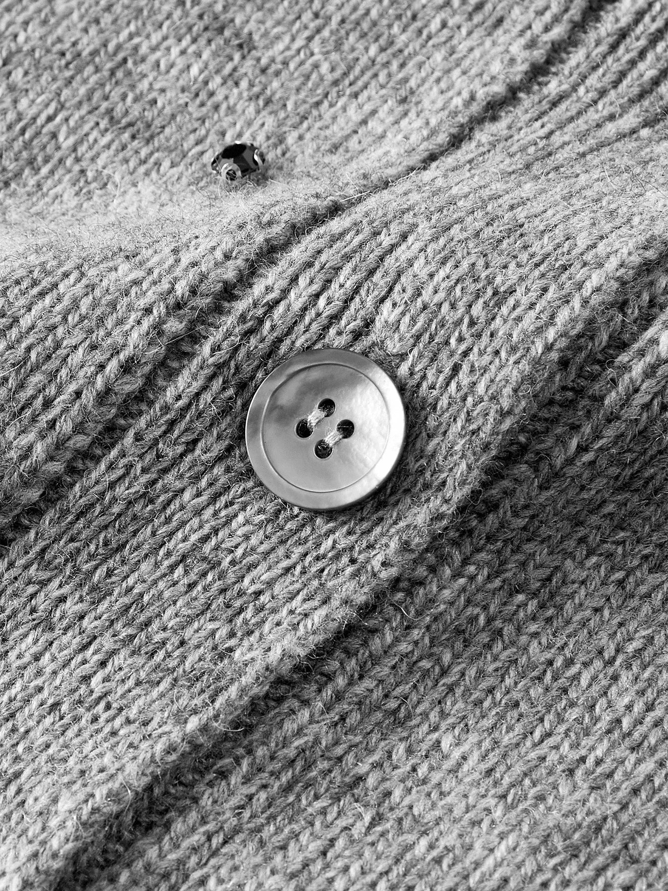 PREMIUM WOOL RHINESTONE DETAIL CARDIGAN