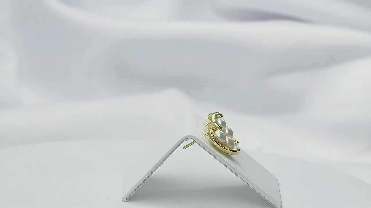Romantic Heart-Shaped Freshwater Pearl Stud Earrings with Triple Pearls & CZ Stones Gold-Plated Bridal Jewelry for Women