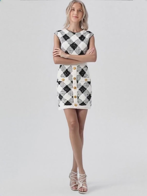 Argyle Dress - Fitted Bodycon Silhouette - Argyle Pattern With Pockets - Tailored Fit - Vintage Elegant Styling - Golden Button Accents