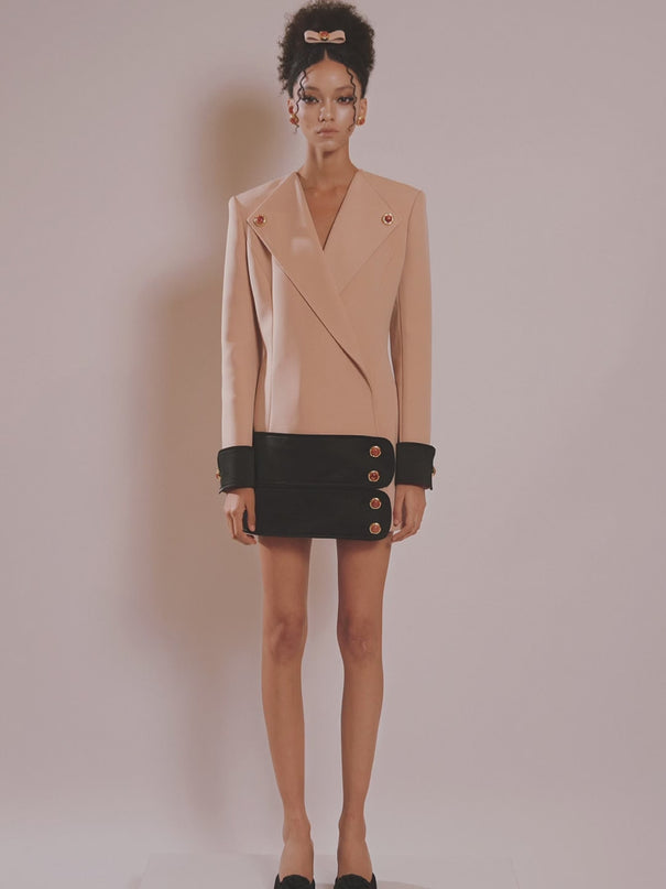 Miracle Blazer Dress - Structured & Flexible Fit - Double-Breasted Design - Tailored Silhouette - Versatile - Elegant