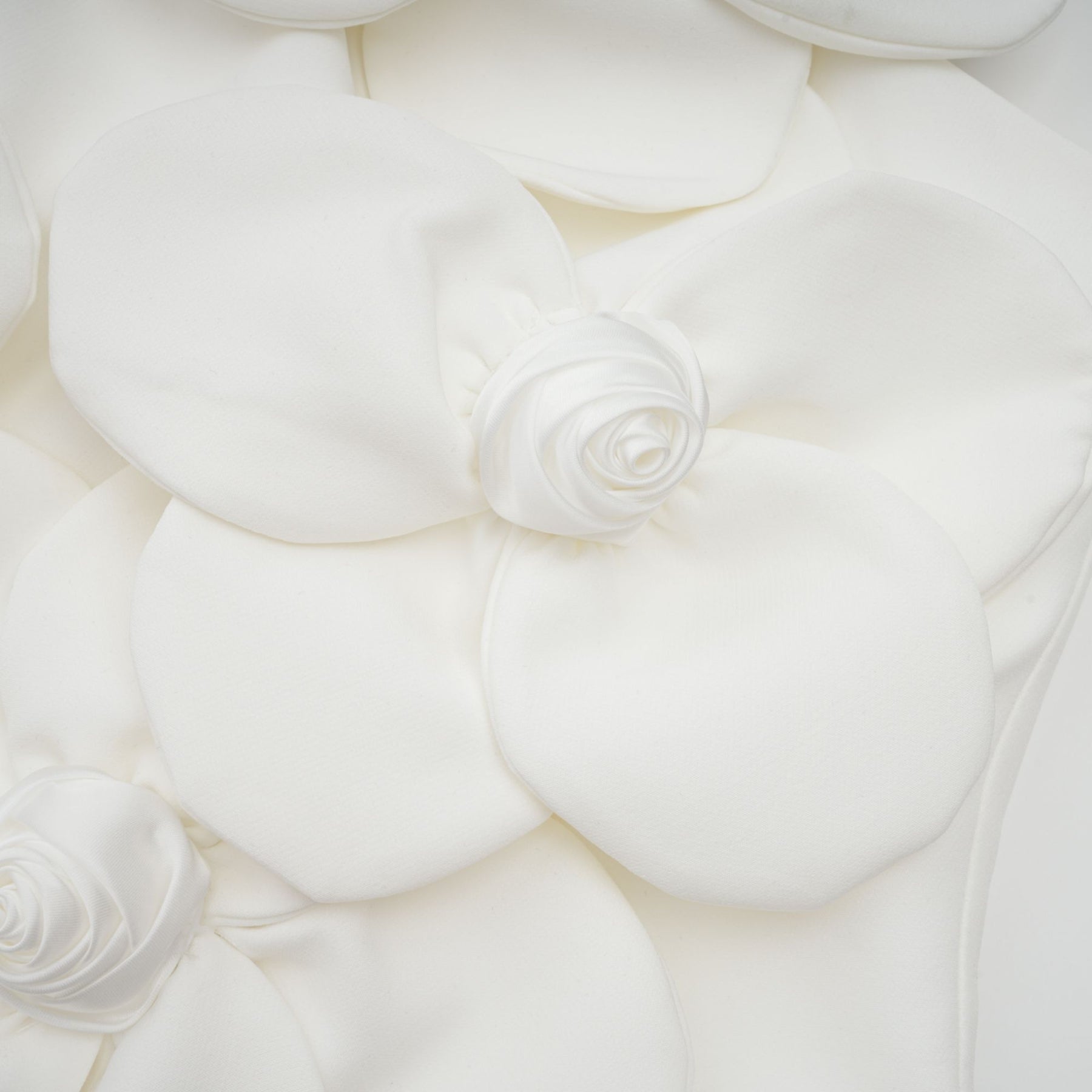 Priscille floralappliqué halterneck top