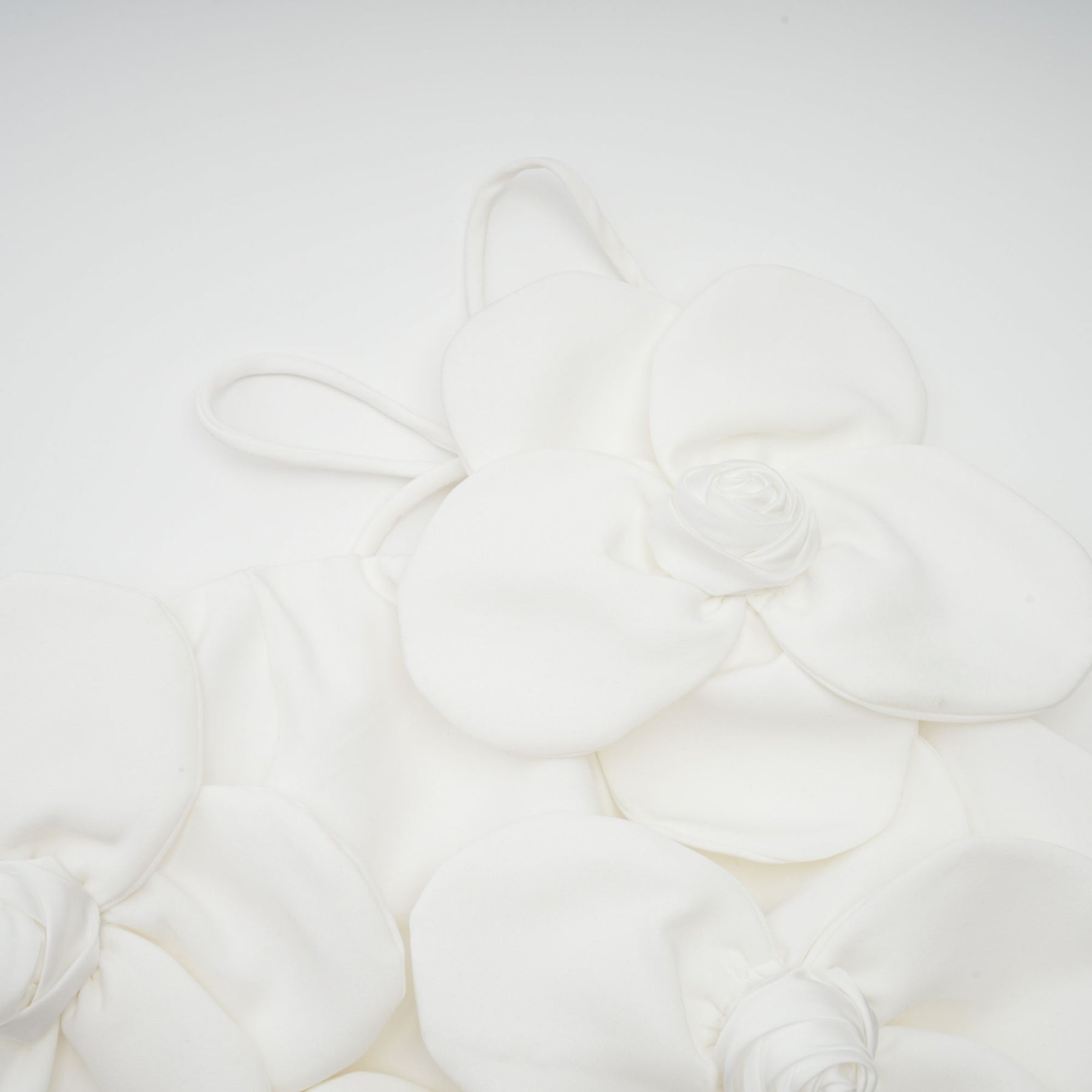 Priscille floralappliqué halterneck top