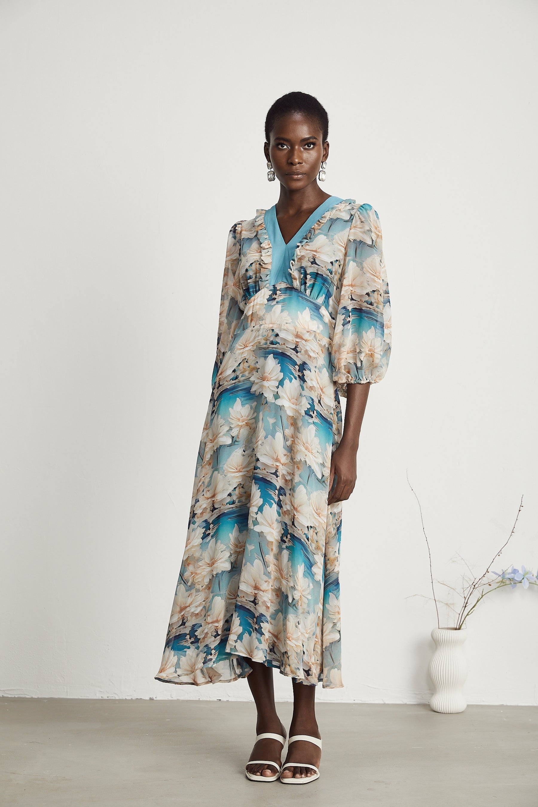Rosalee Vneck floralprint midi dress