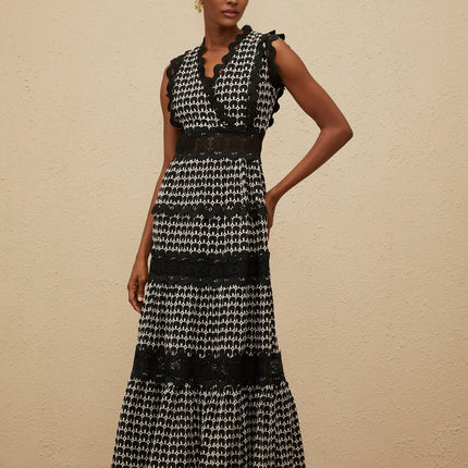 Shayla Black Lace Panel Maxi Dress V-Neck Fitted Waistline Scalloped Trims 100% Cotton Special Occasions Elegant Design