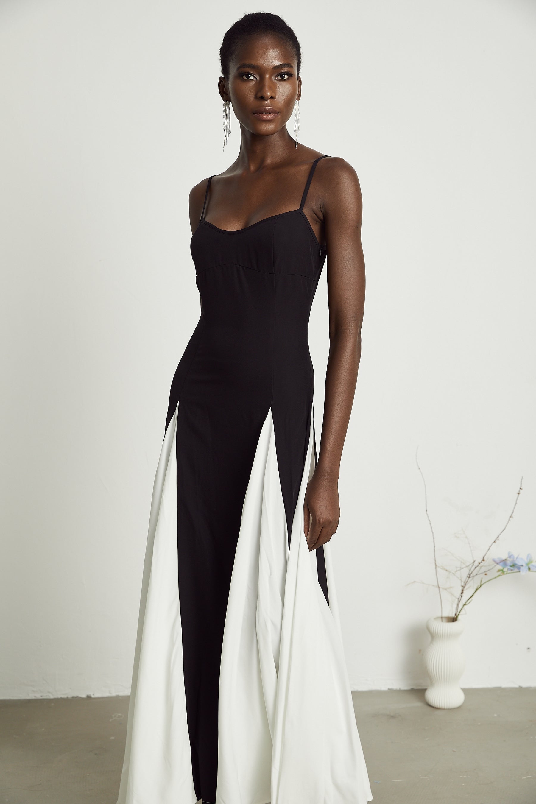 Sofie contrastcolor pleated maxi dress