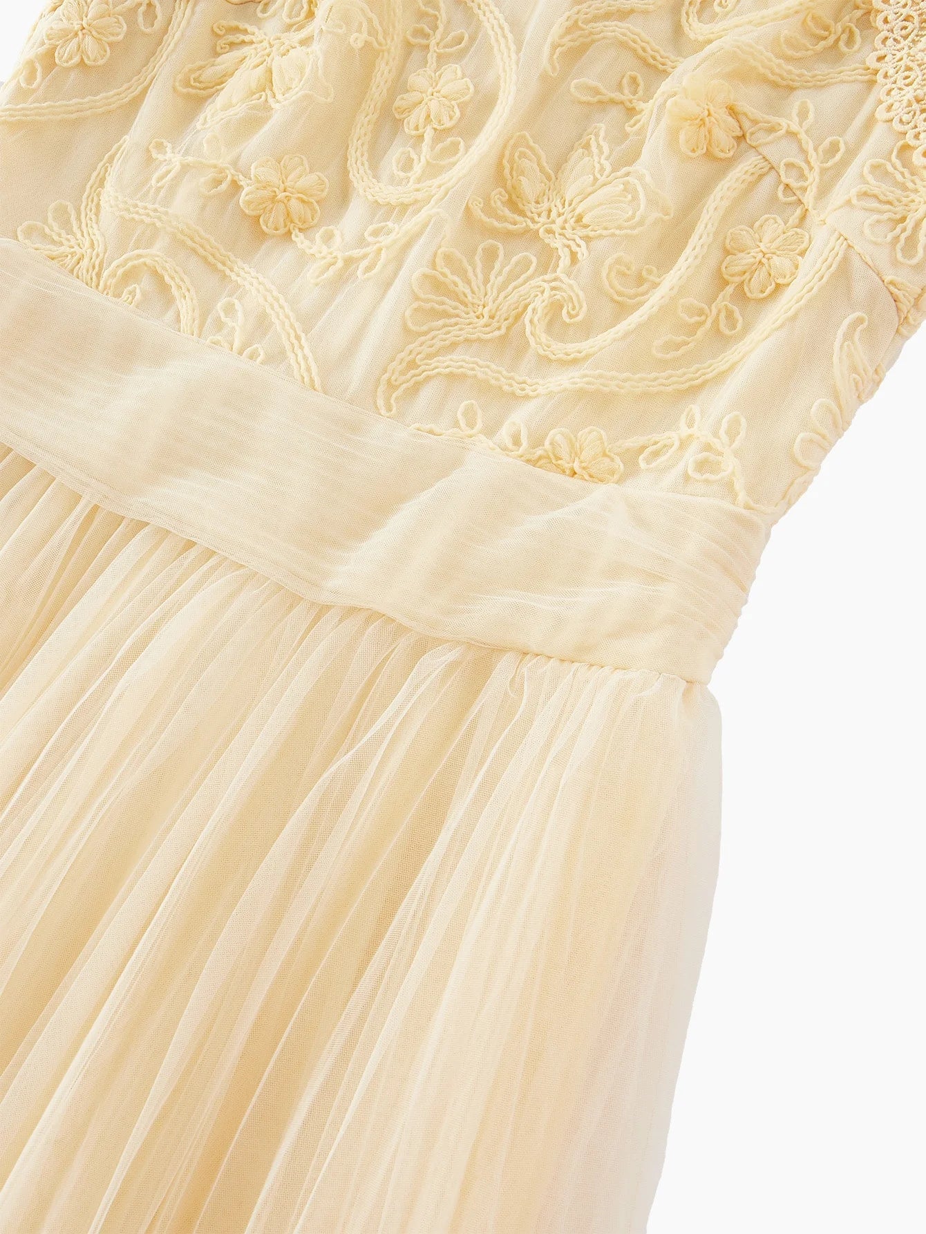 Soiréza APPLIQUES CONTRAST MESH COCKTAIL DRESS