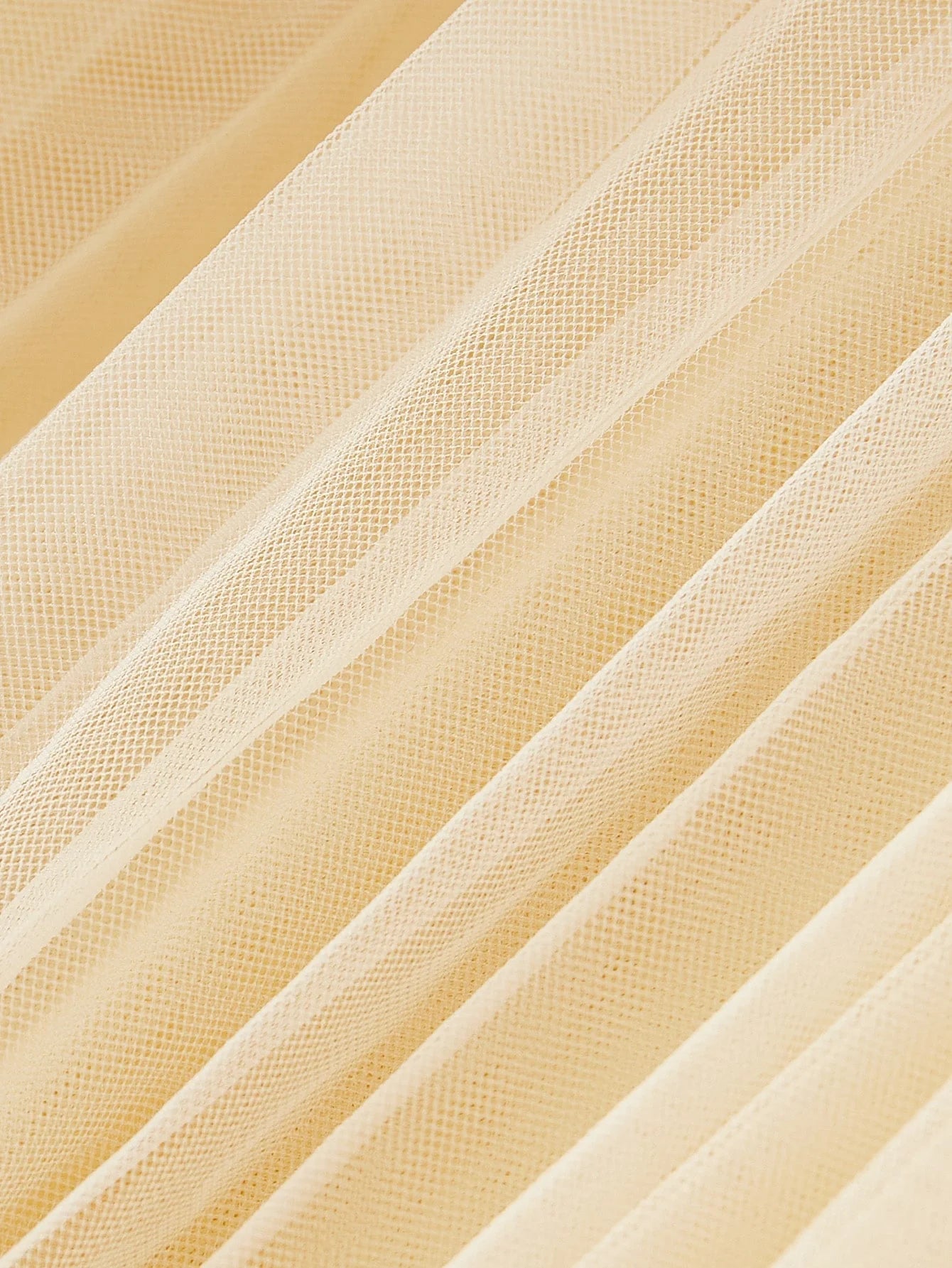 Soiréza APPLIQUES CONTRAST MESH COCKTAIL DRESS