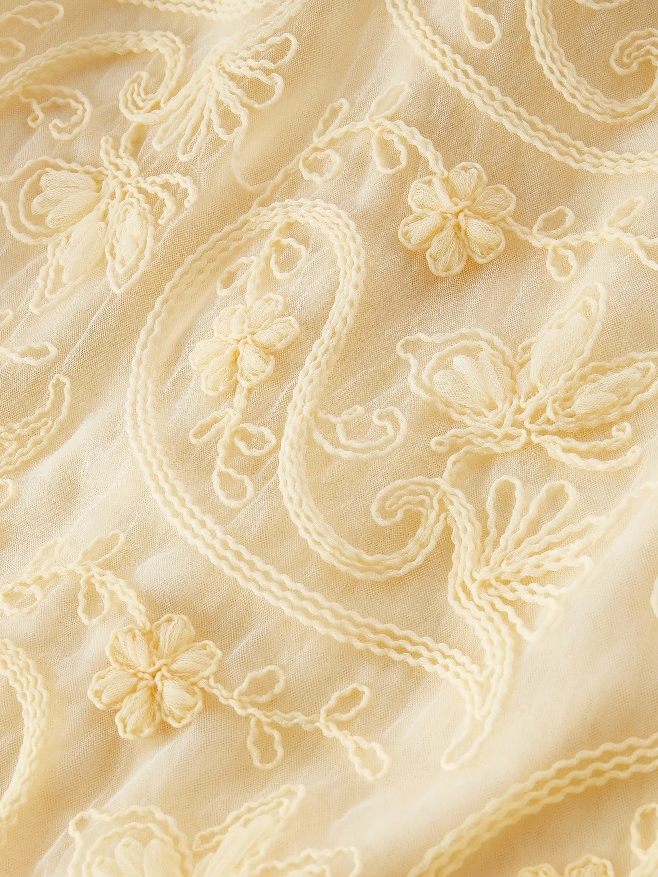 Soiréza APPLIQUES CONTRAST MESH COCKTAIL DRESS