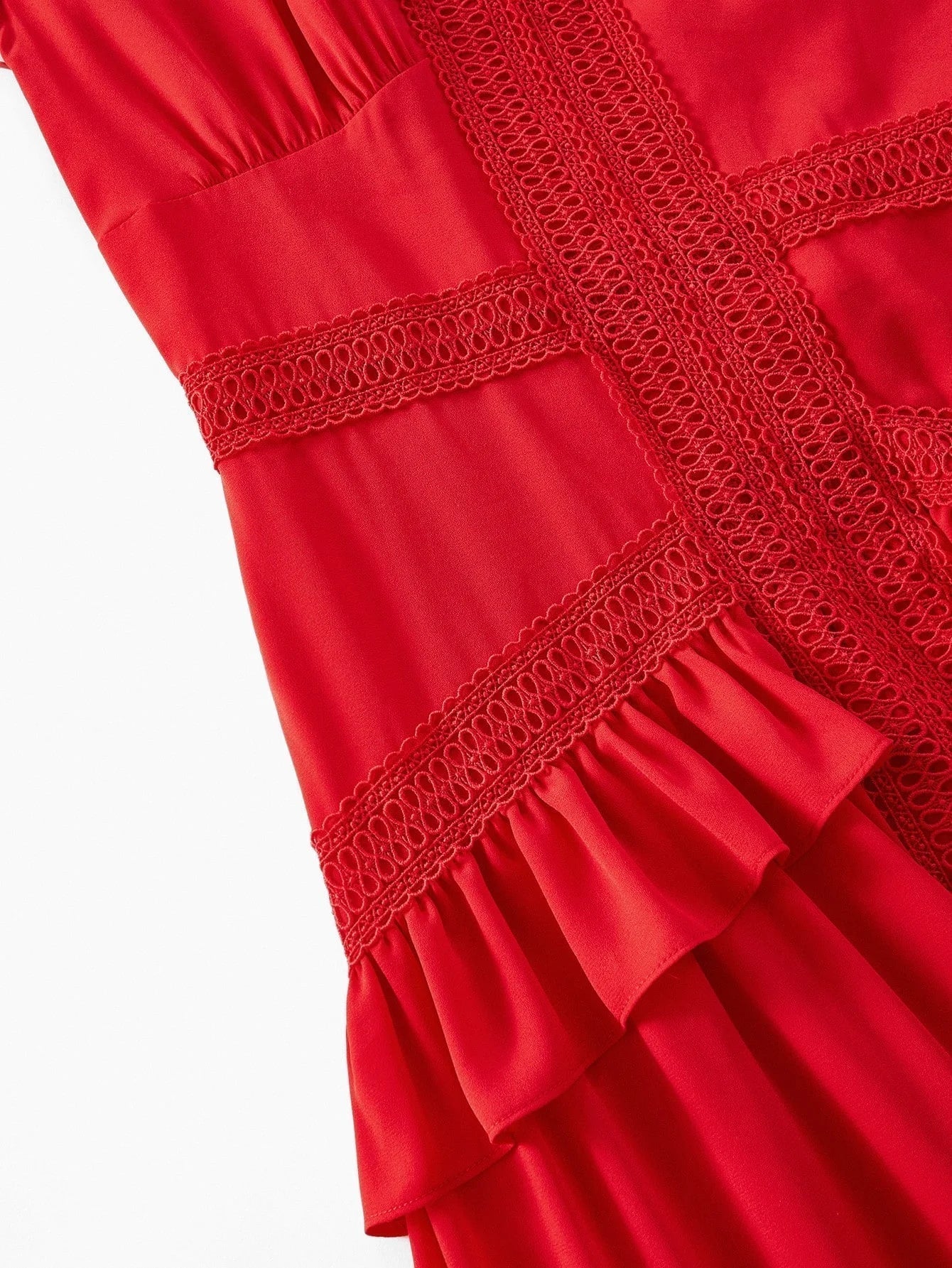 Soiréza CONTRAST GUIPURE LACE LANTERN SLEEVE DRESS