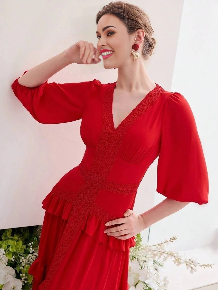 Soiréza CONTRAST GUIPURE LACE LANTERN SLEEVE DRESS